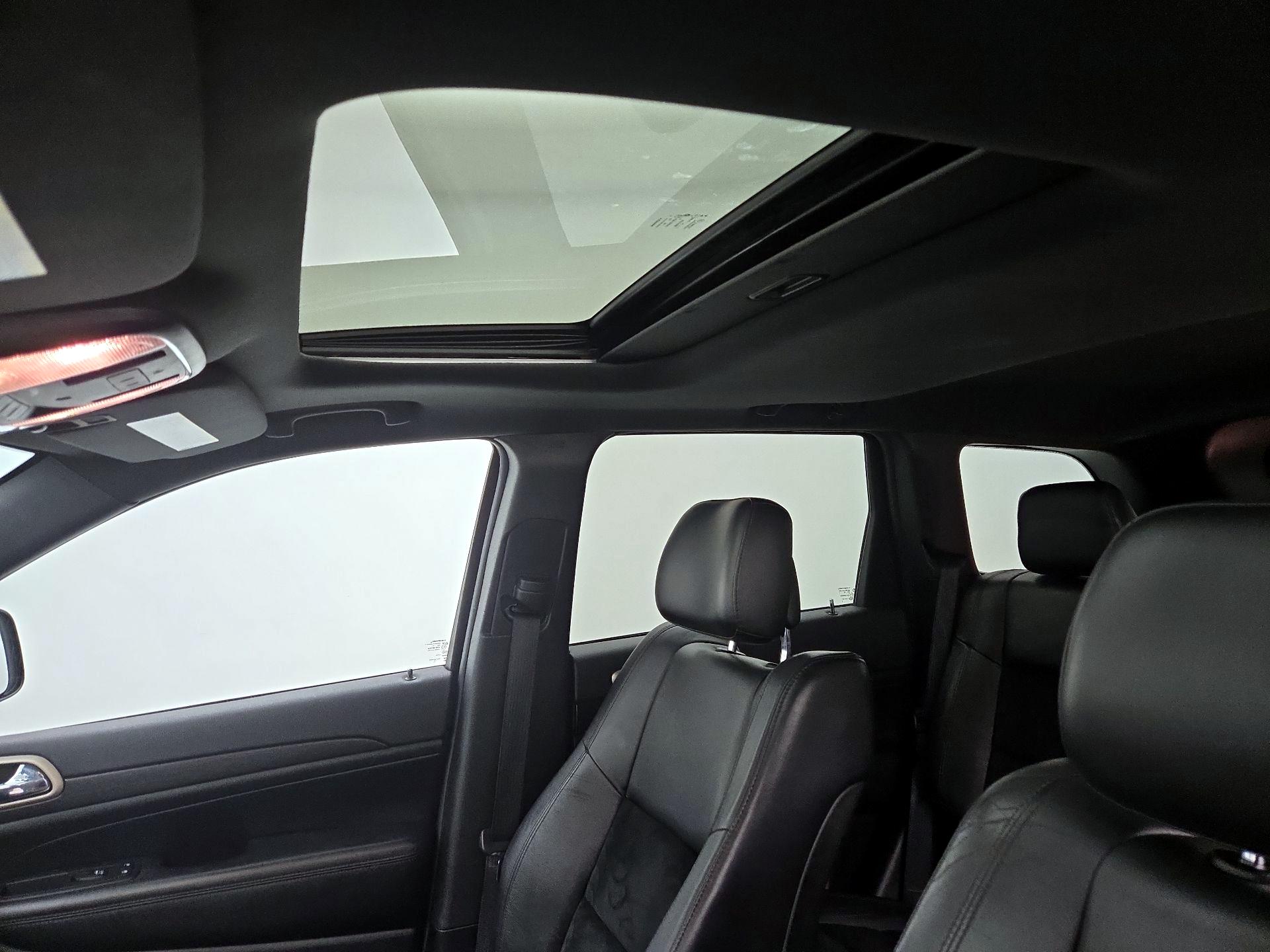 Thumbnail: 2015 Jeep Grand Cherokee - 18