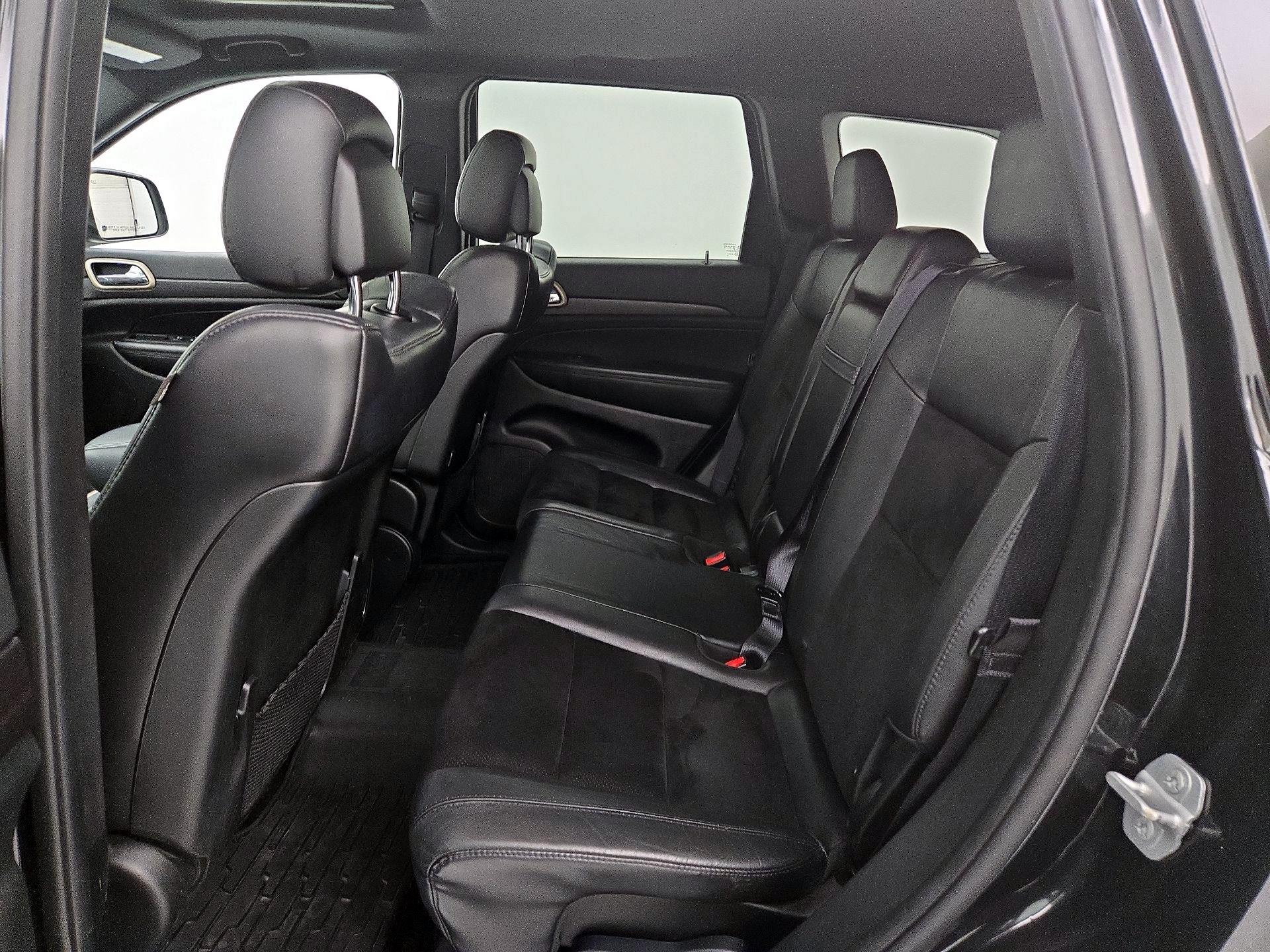 Thumbnail: 2015 Jeep Grand Cherokee - 19