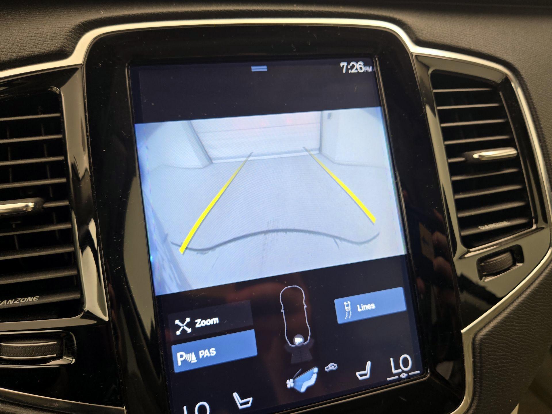 Thumbnail: 2016 Volvo XC90 - 15