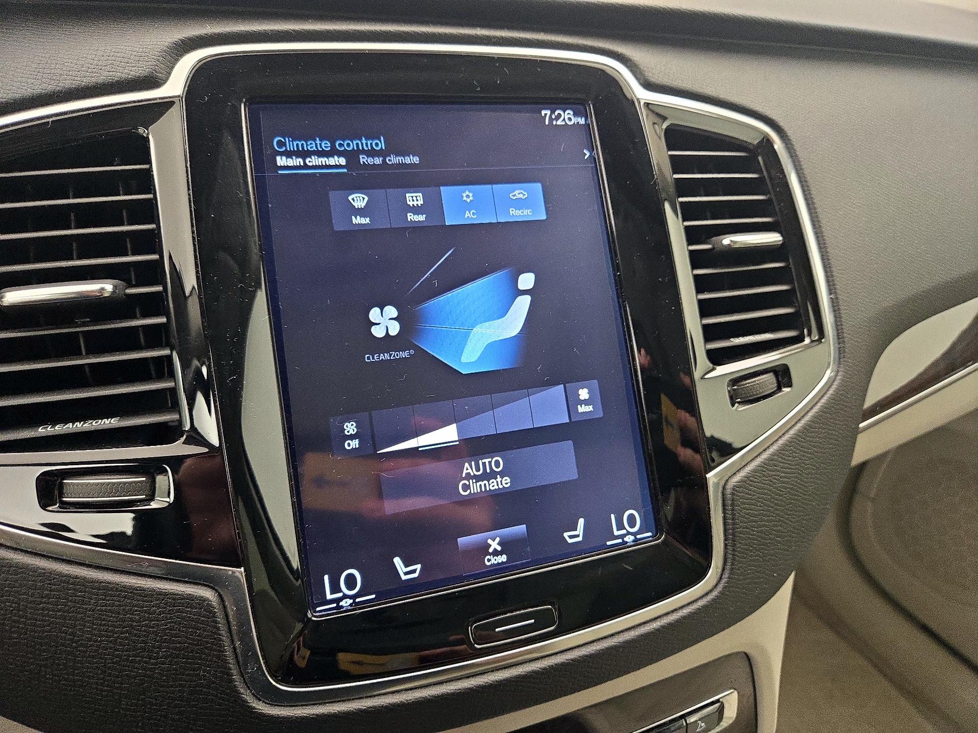 Thumbnail: 2016 Volvo XC90 - 17