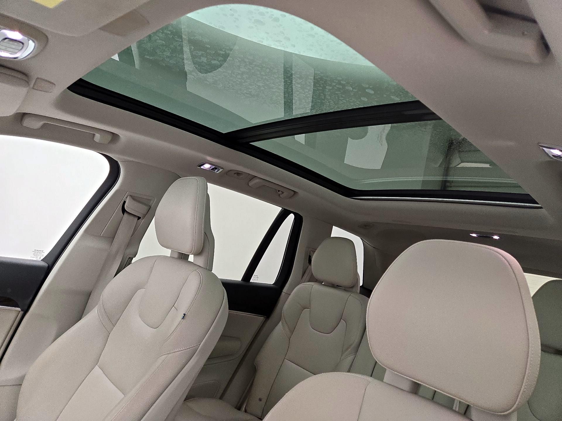 Thumbnail: 2016 Volvo XC90 - 19