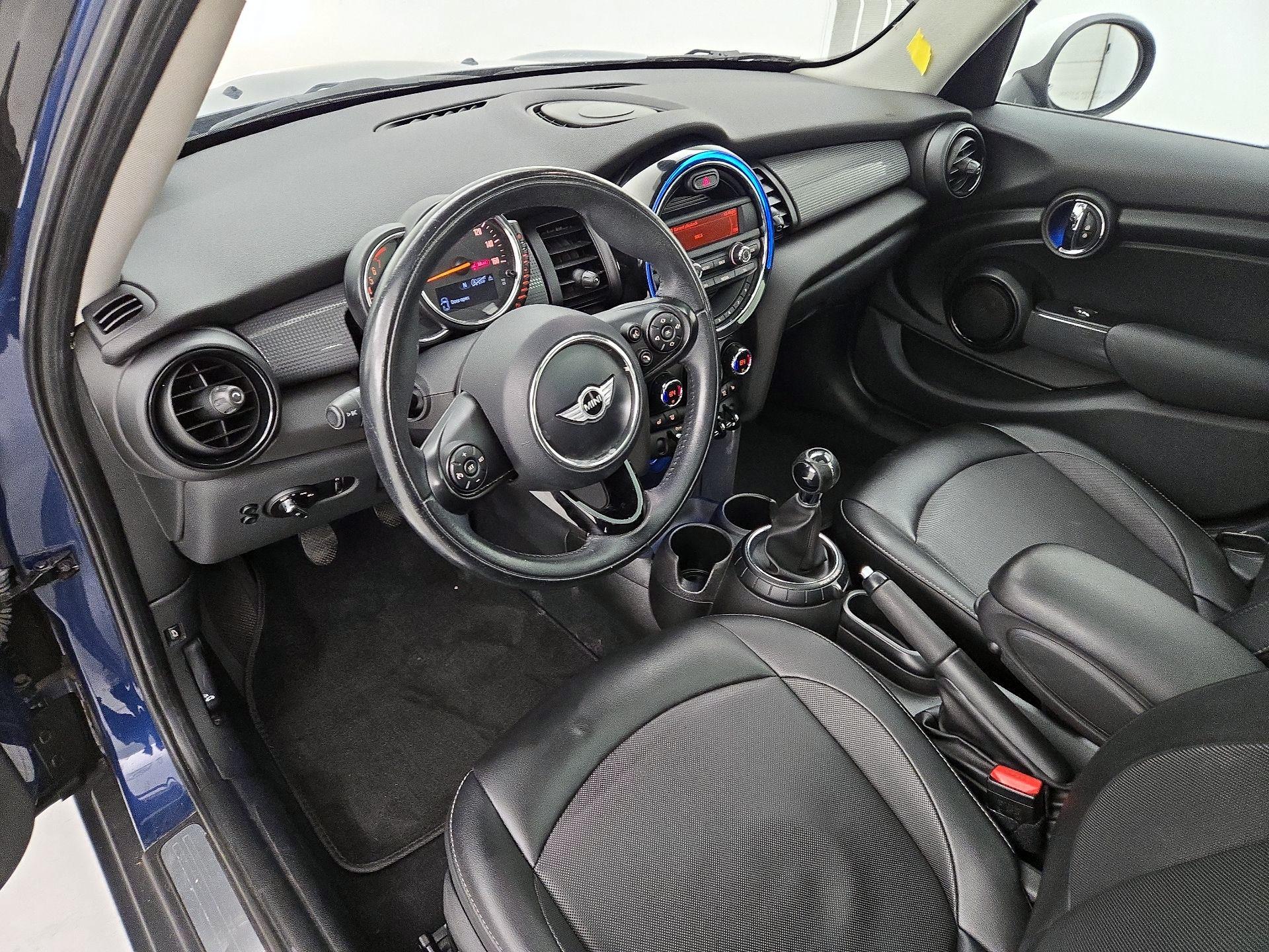 Thumbnail: 2015 MINI Cooper Hardtop - 11