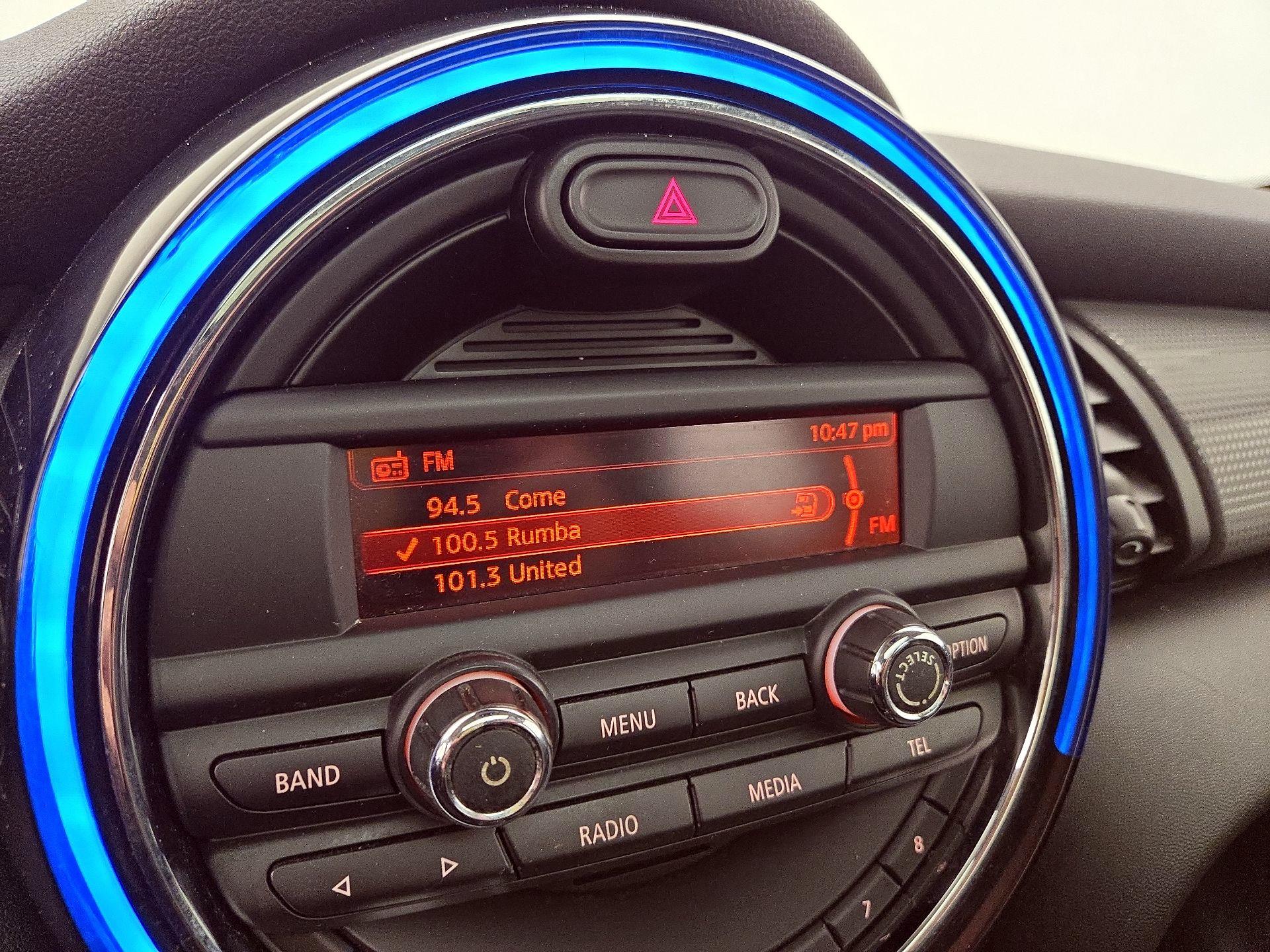 Thumbnail: 2015 MINI Cooper Hardtop - 14