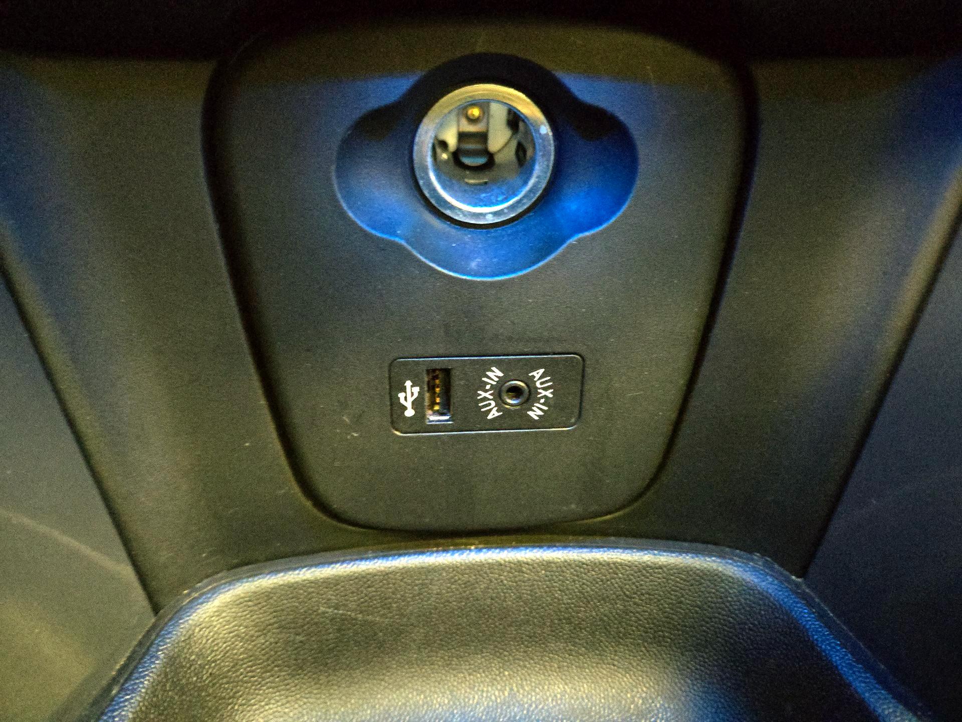 Thumbnail: 2015 MINI Cooper Hardtop - 17