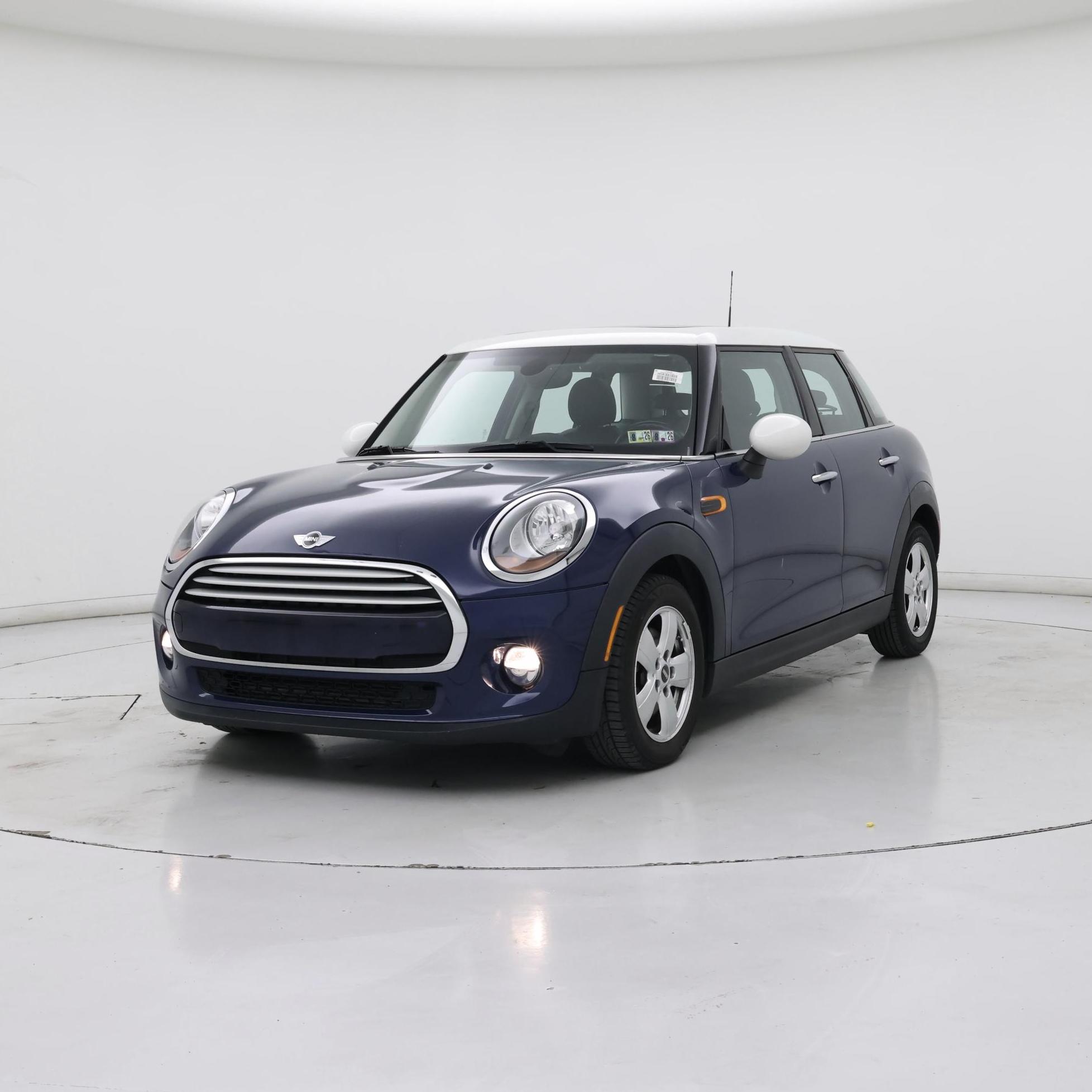 Thumbnail: 2015 MINI Cooper Hardtop - 4