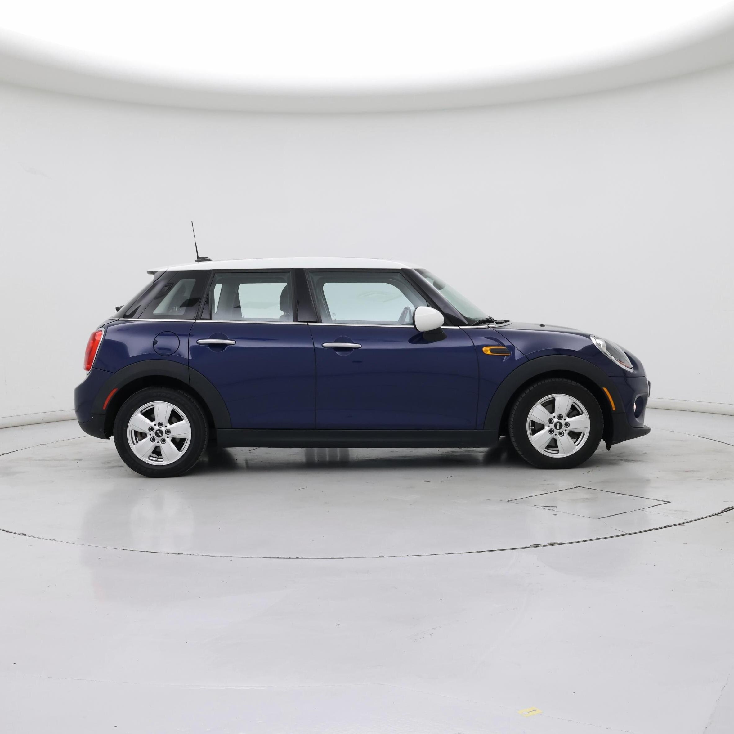 Thumbnail: 2015 MINI Cooper Hardtop - 7