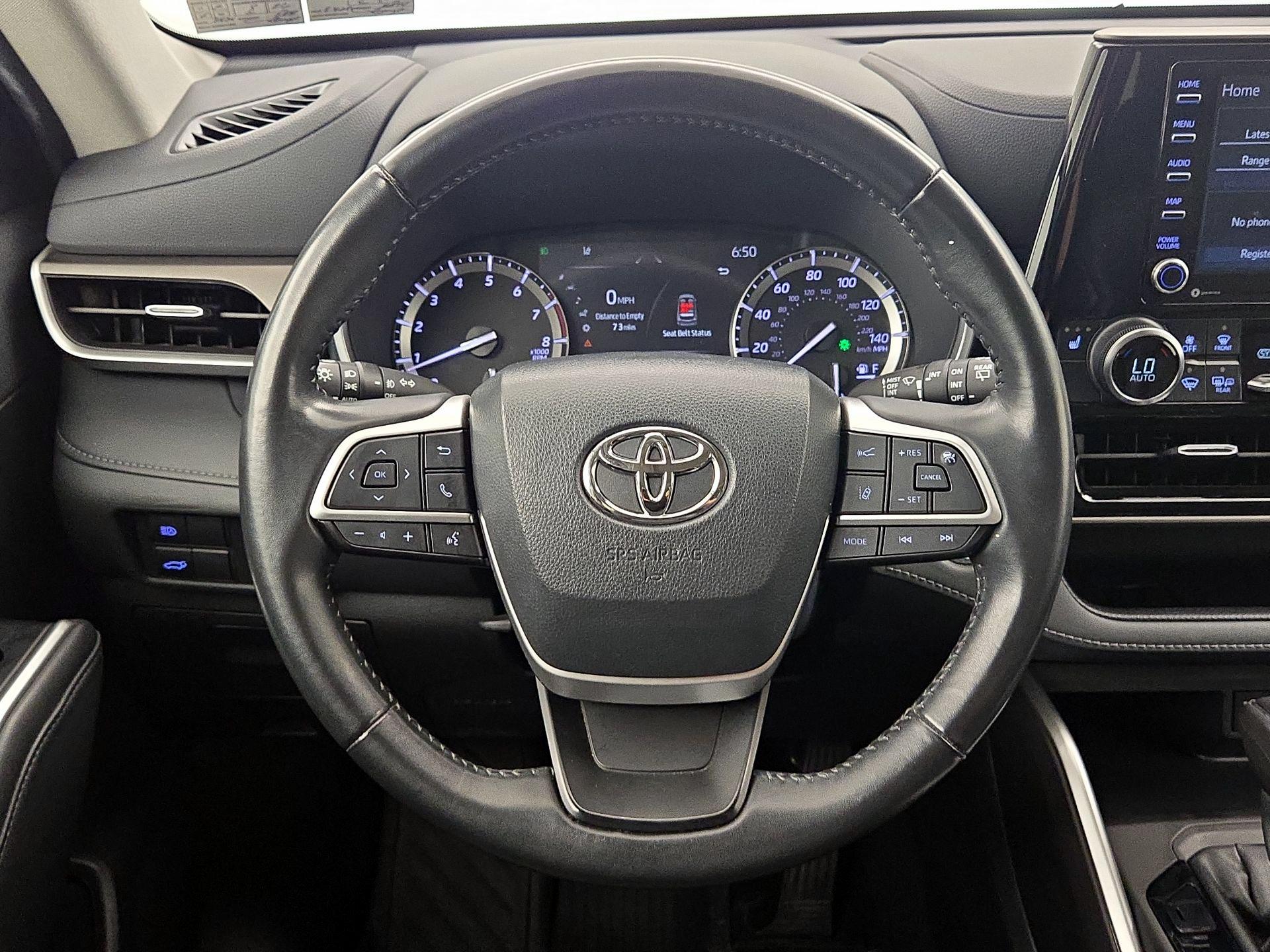 Thumbnail: 2022 Toyota Highlander - 10