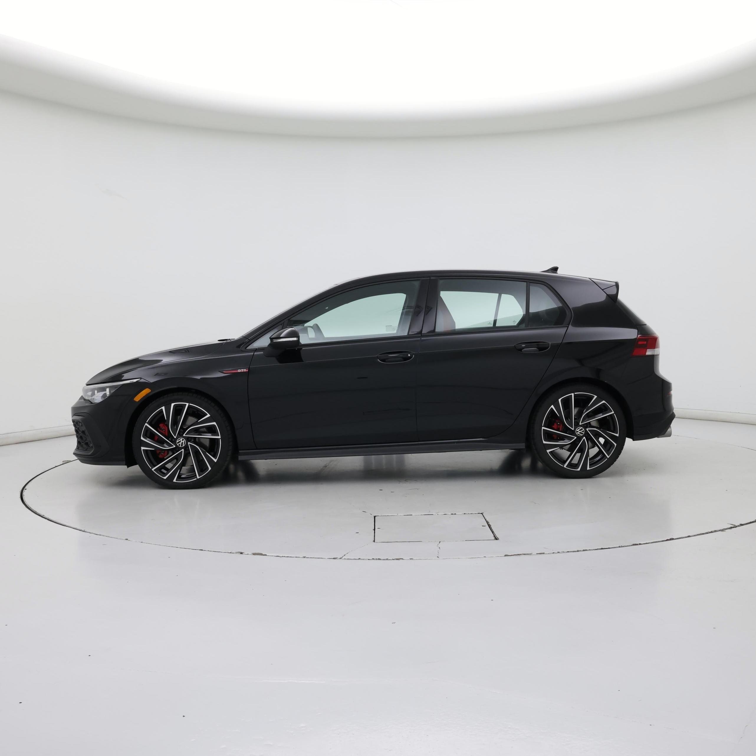 Thumbnail: 2024 Volkswagen Golf - 3