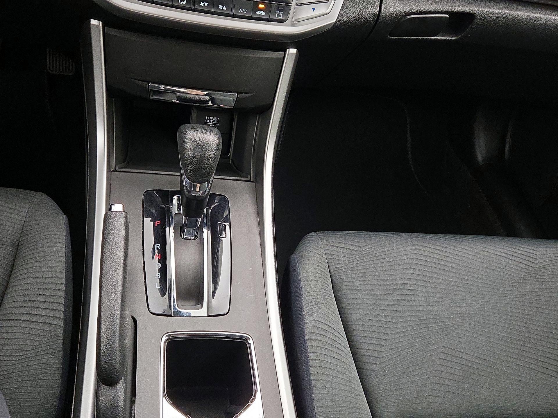 Thumbnail: 2015 Honda Accord - 17