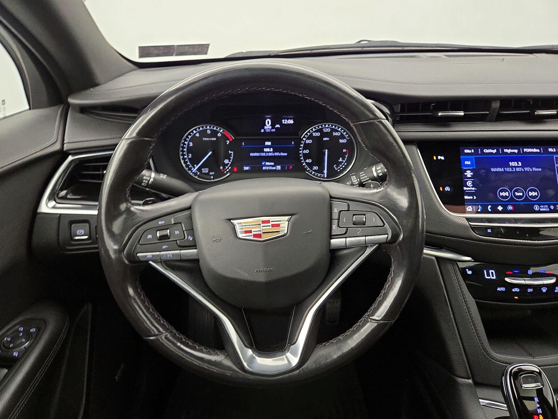 Thumbnail: 2022 Cadillac XT6 - 10