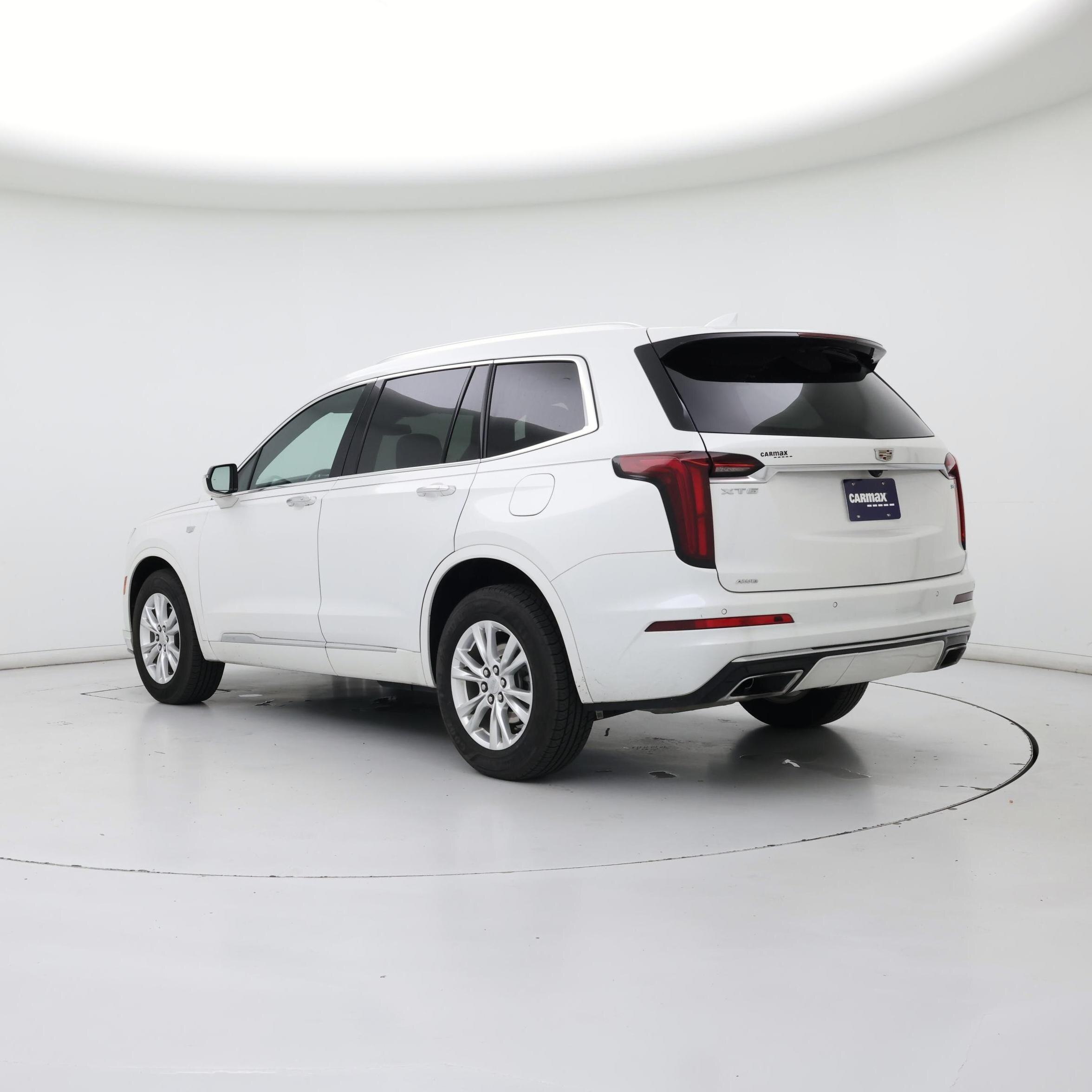 Thumbnail: 2022 Cadillac XT6 - 2