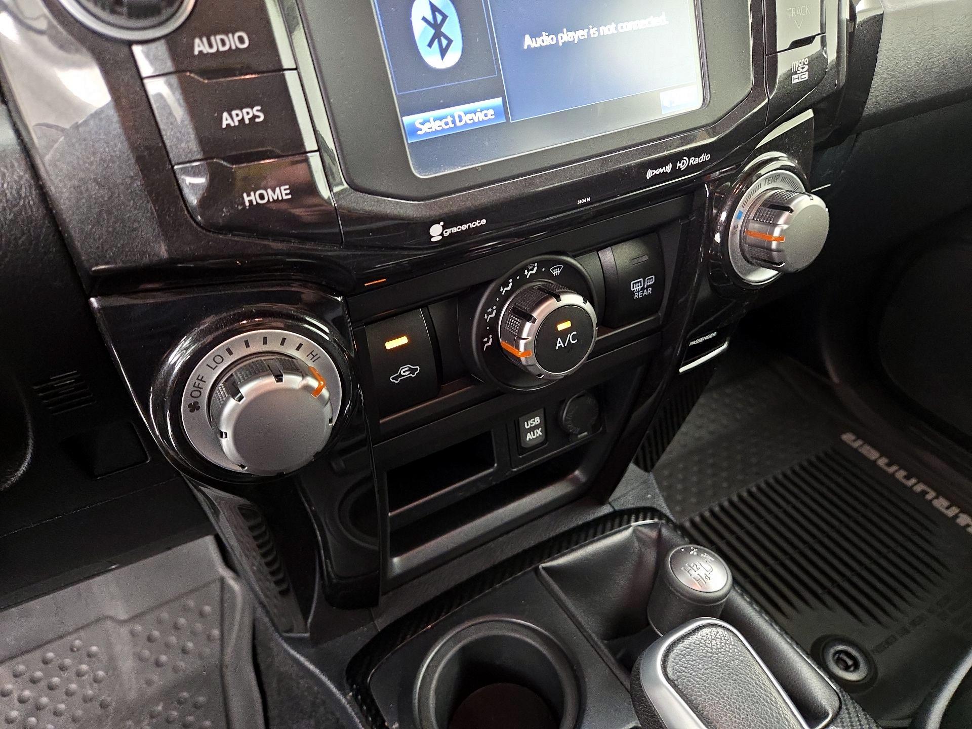 Thumbnail: 2019 Toyota 4Runner - 17