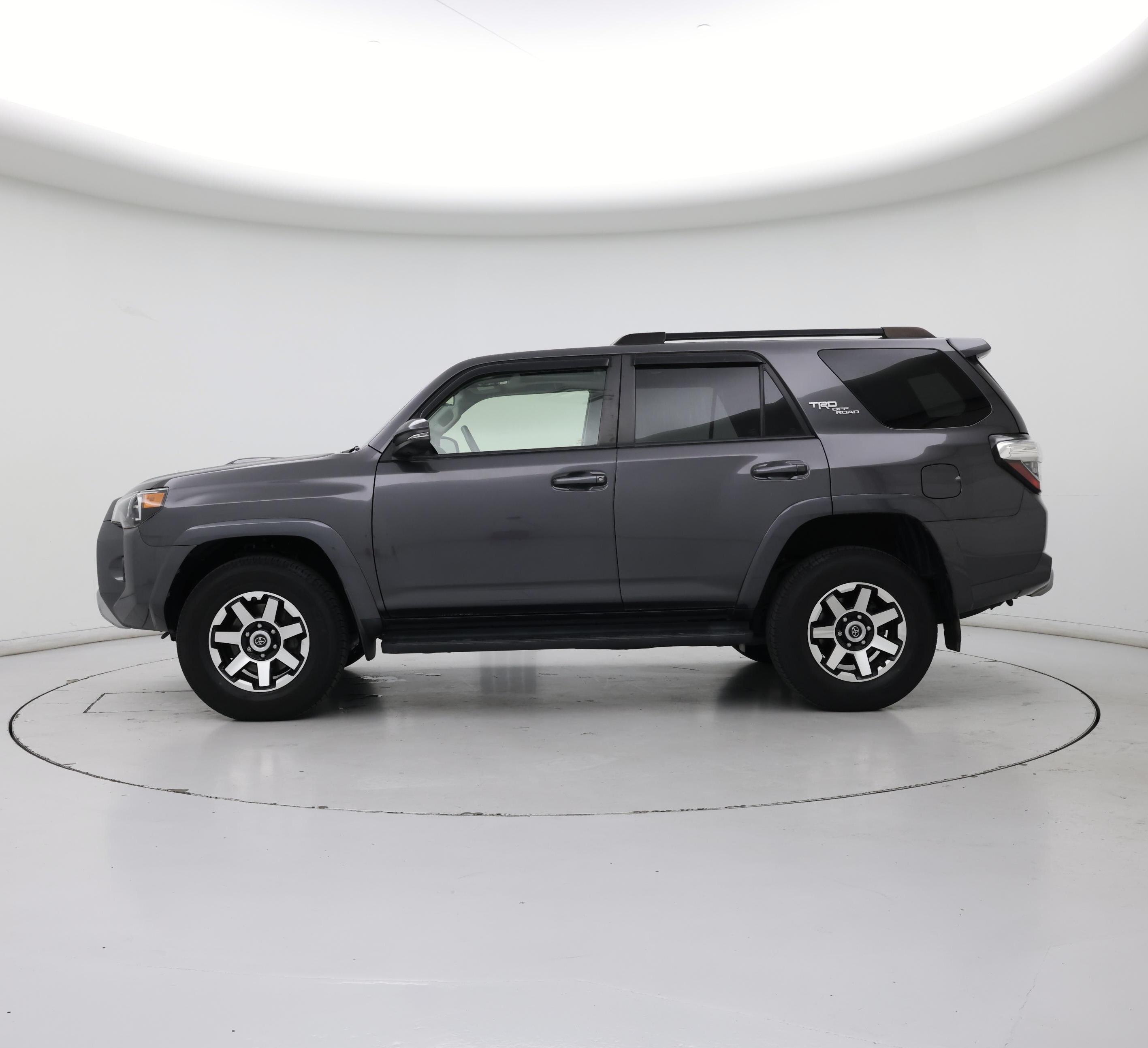 Thumbnail: 2019 Toyota 4Runner - 3