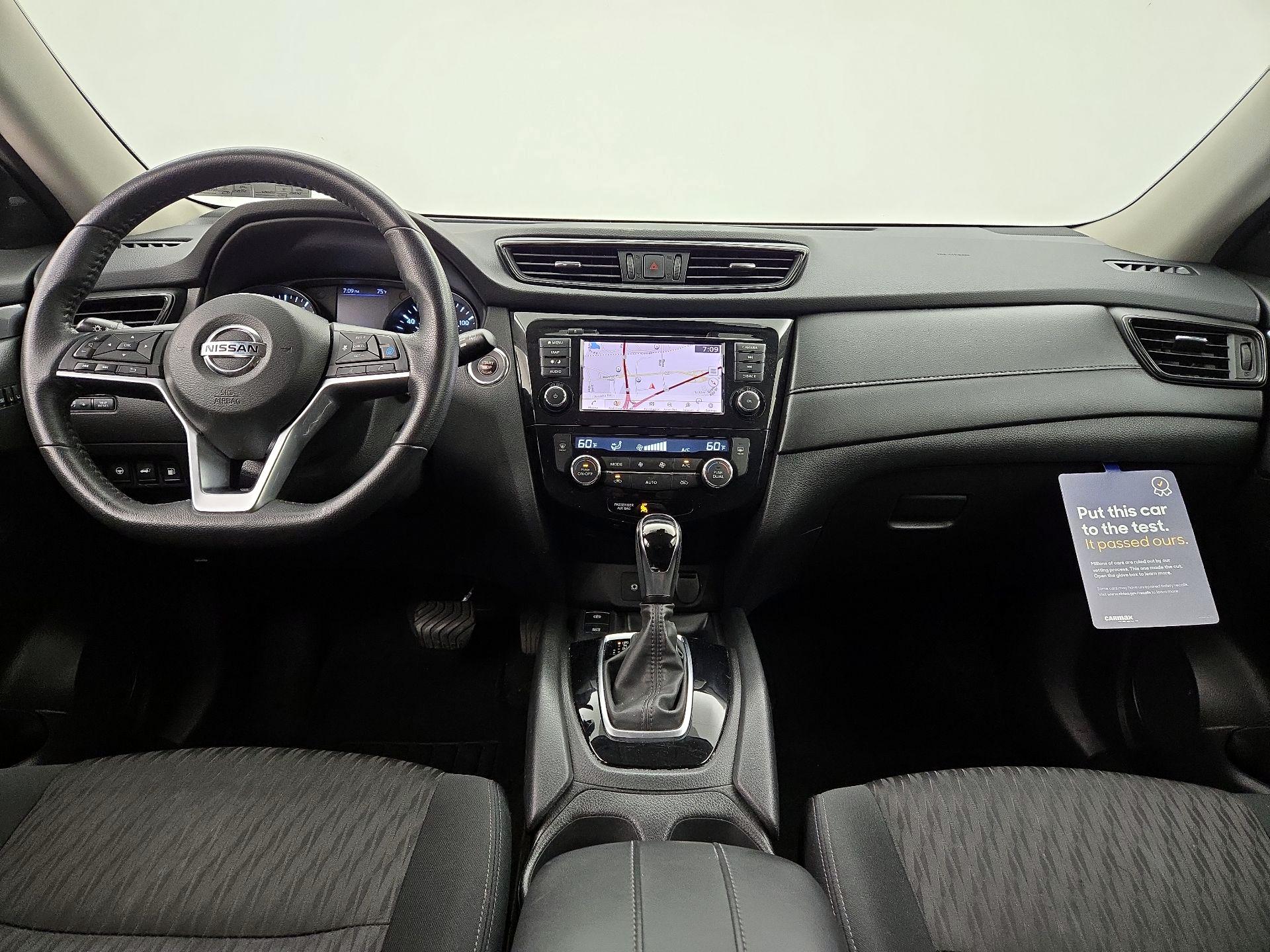 Thumbnail: 2020 Nissan Rogue - 9