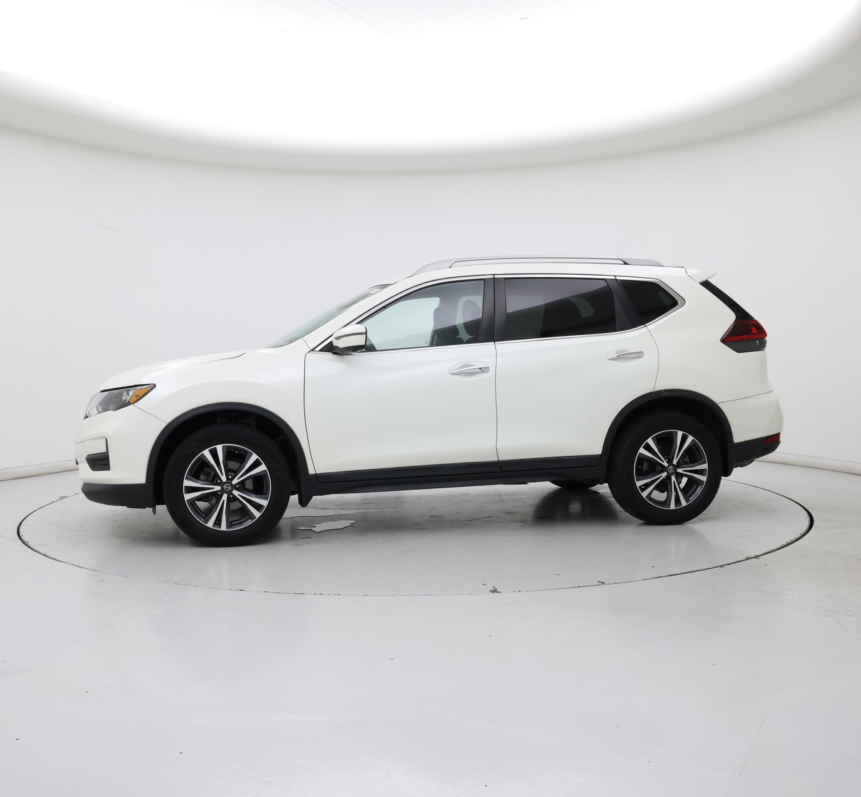 Thumbnail: 2020 Nissan Rogue - 3
