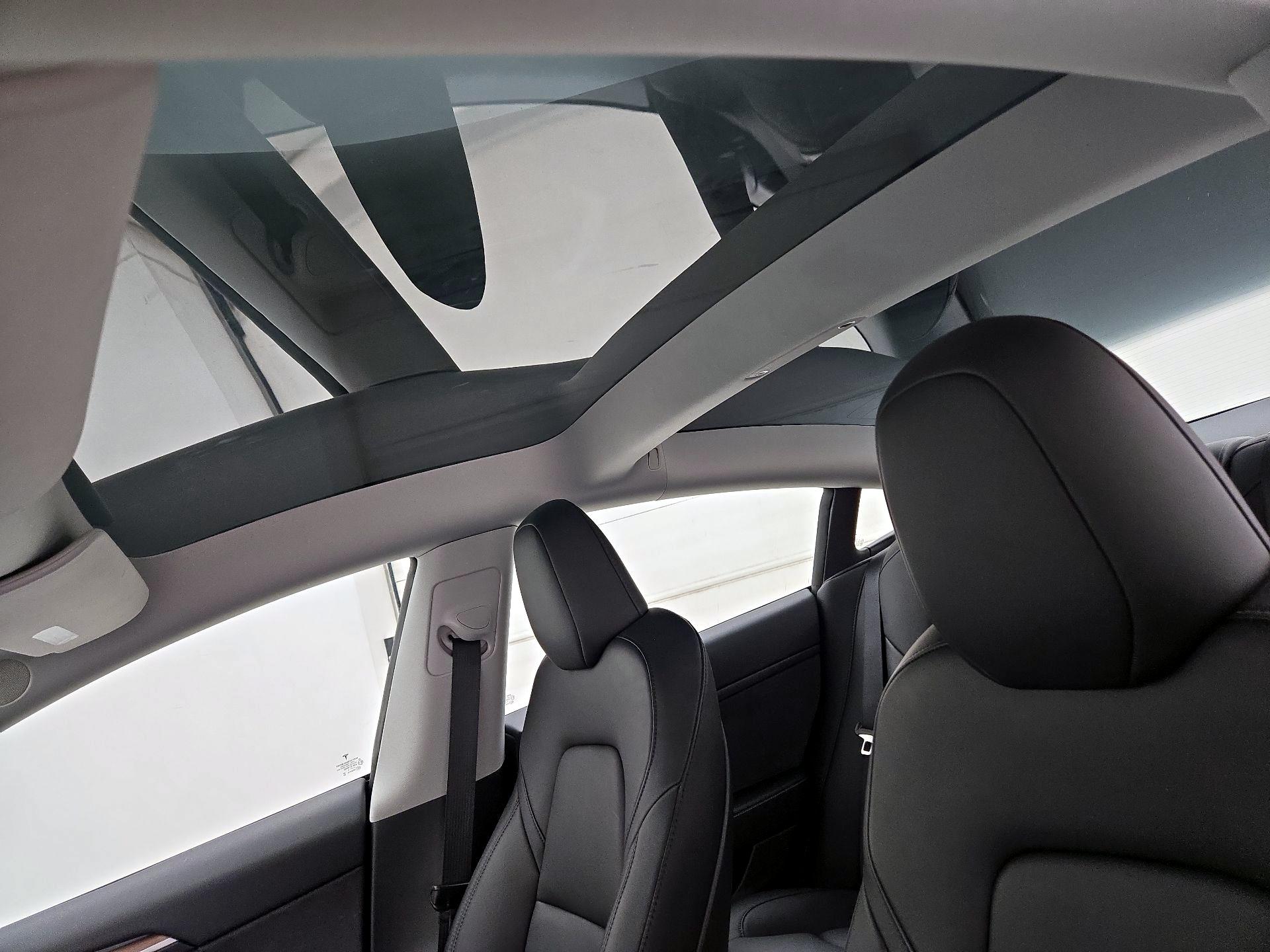 Thumbnail: 2023 Tesla Model 3 - 18