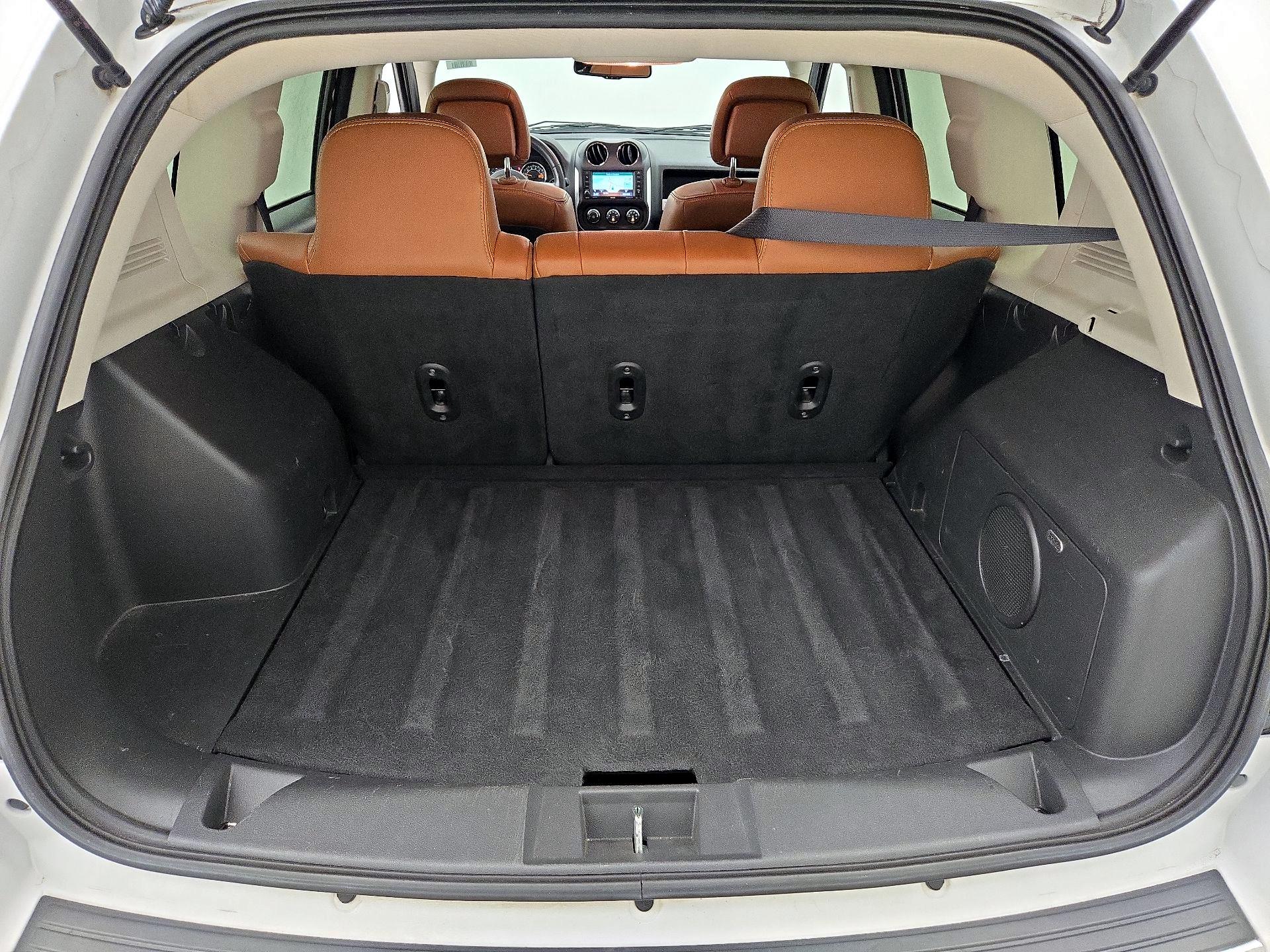 Thumbnail: 2014 Jeep Compass - 20