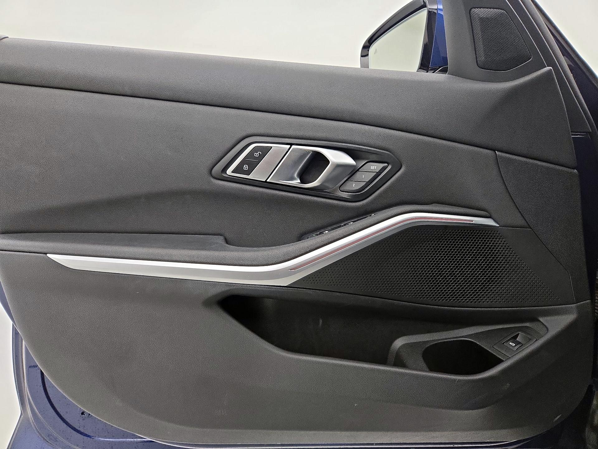 Thumbnail: 2020 BMW 3 Series - 12