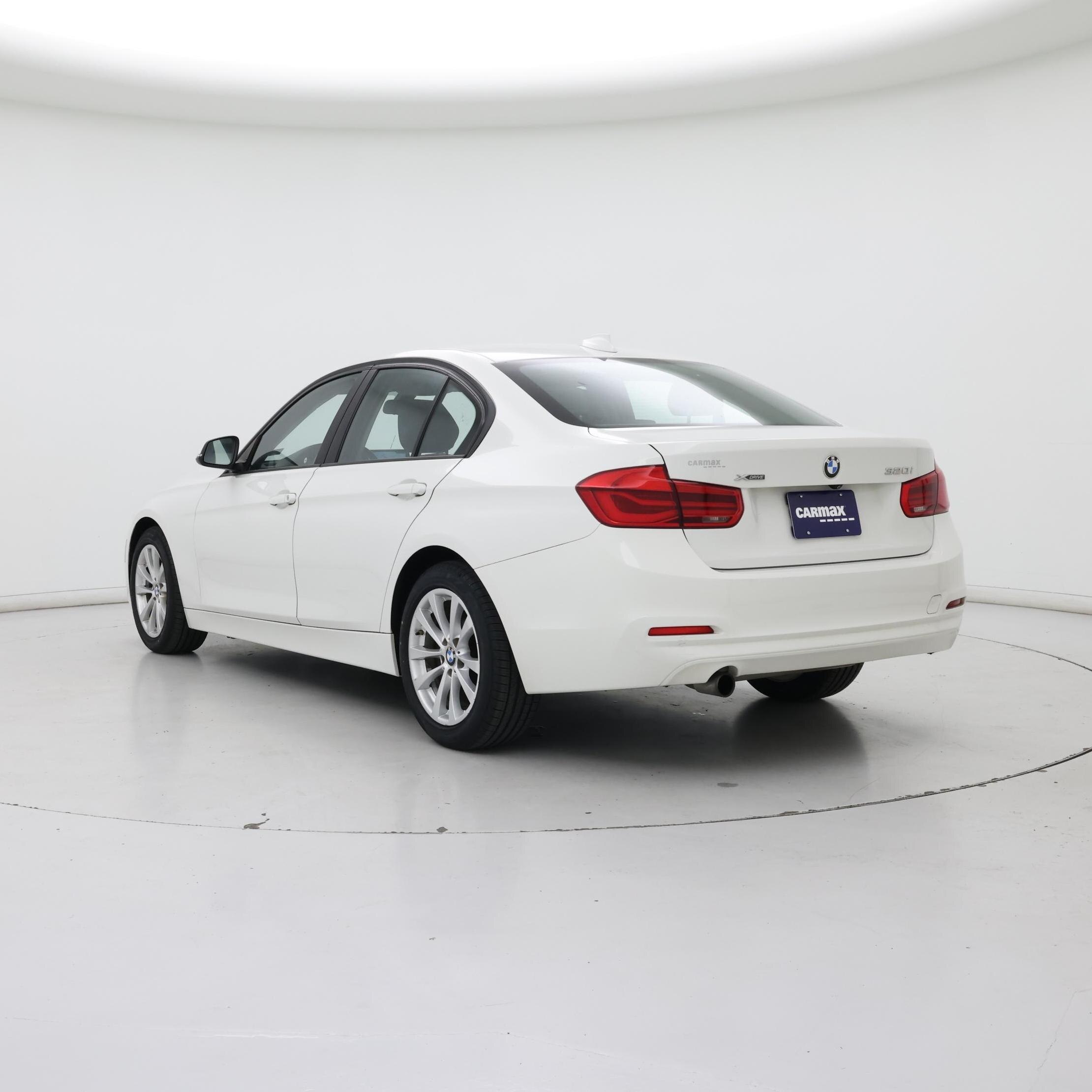 Thumbnail: 2018 BMW 3 Series - 2