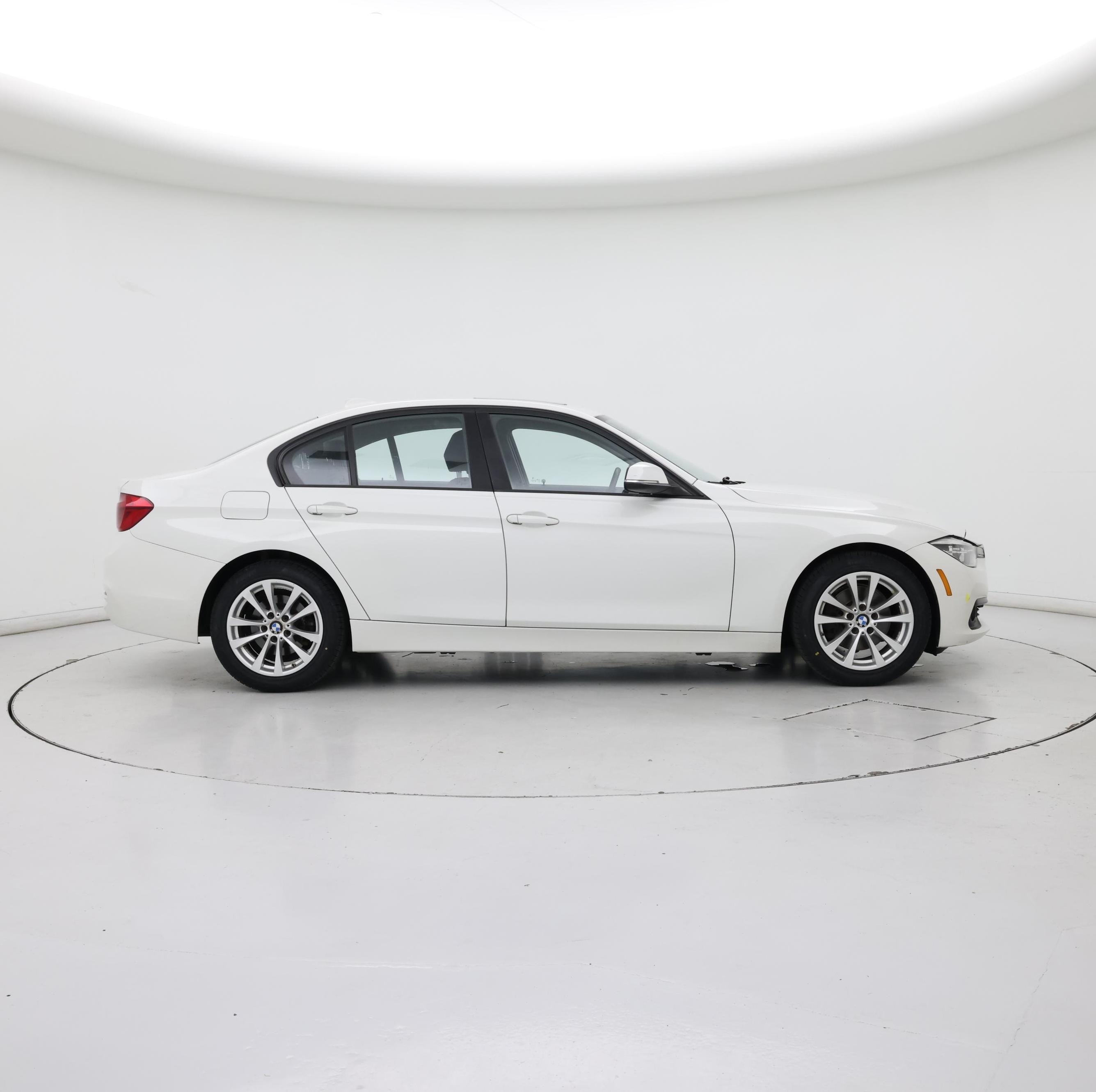 Thumbnail: 2018 BMW 3 Series - 7