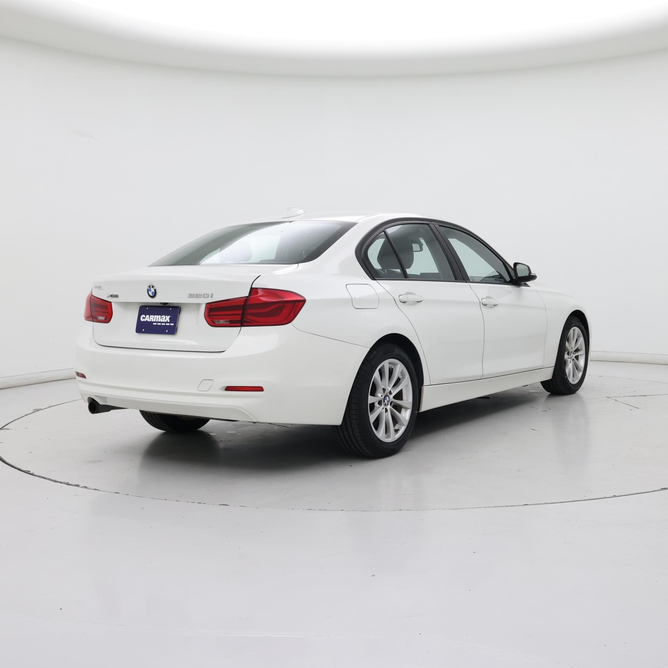 Thumbnail: 2018 BMW 3 Series - 8