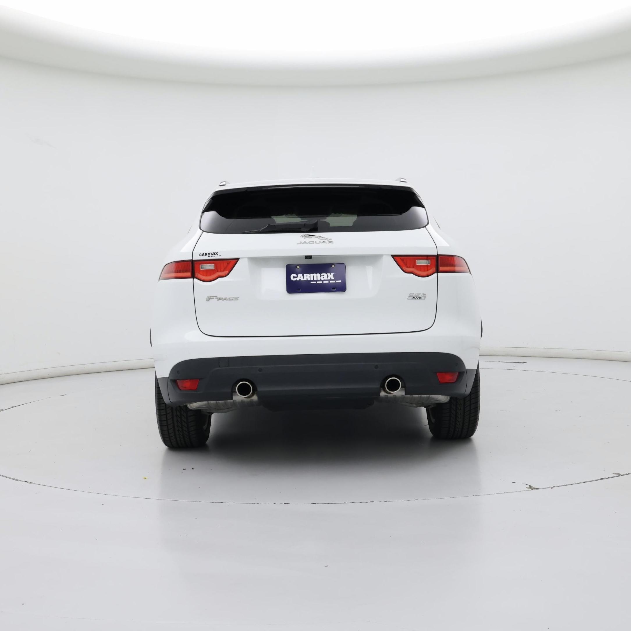 Thumbnail: 2017 Jaguar F-Pace - 6