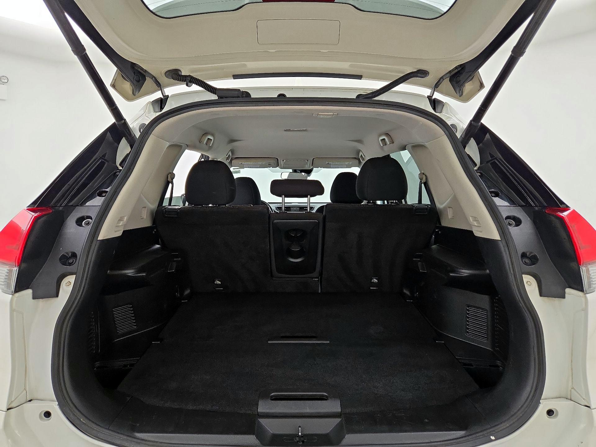 Thumbnail: 2020 Nissan Rogue - 20