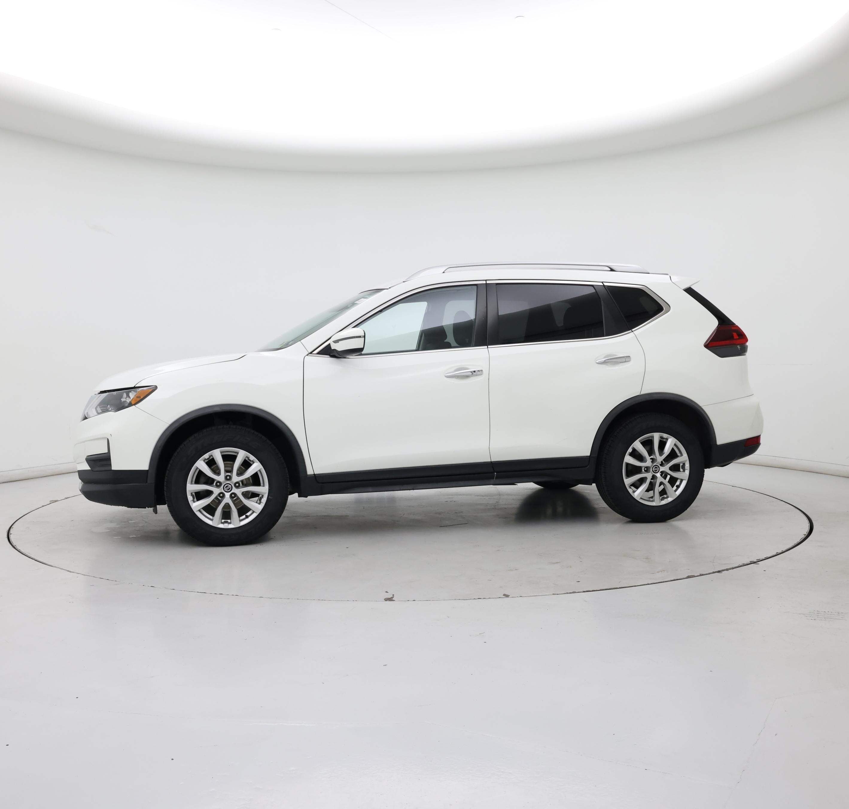 Thumbnail: 2020 Nissan Rogue - 3