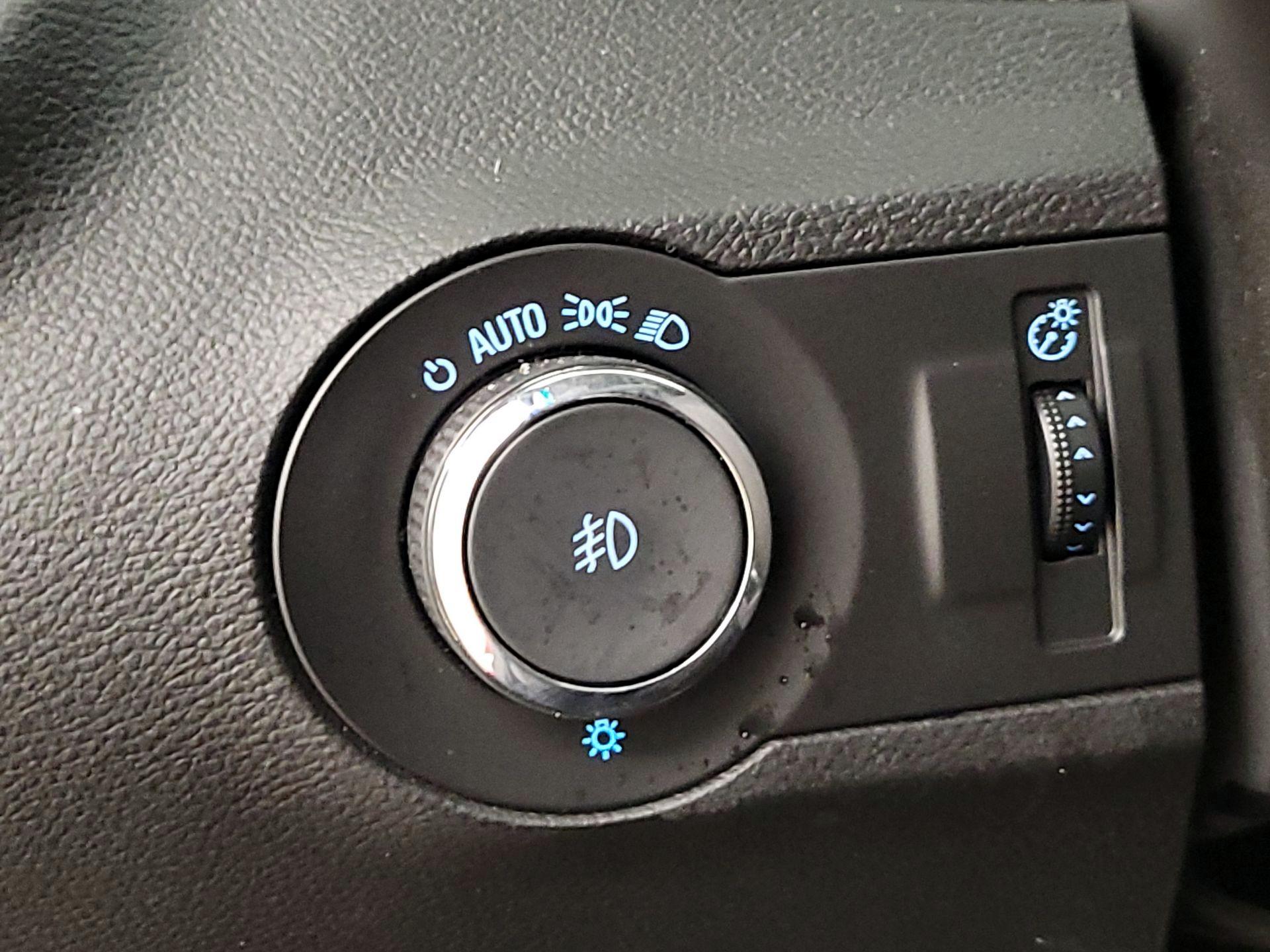 Thumbnail: 2014 Chevrolet Camaro - 13