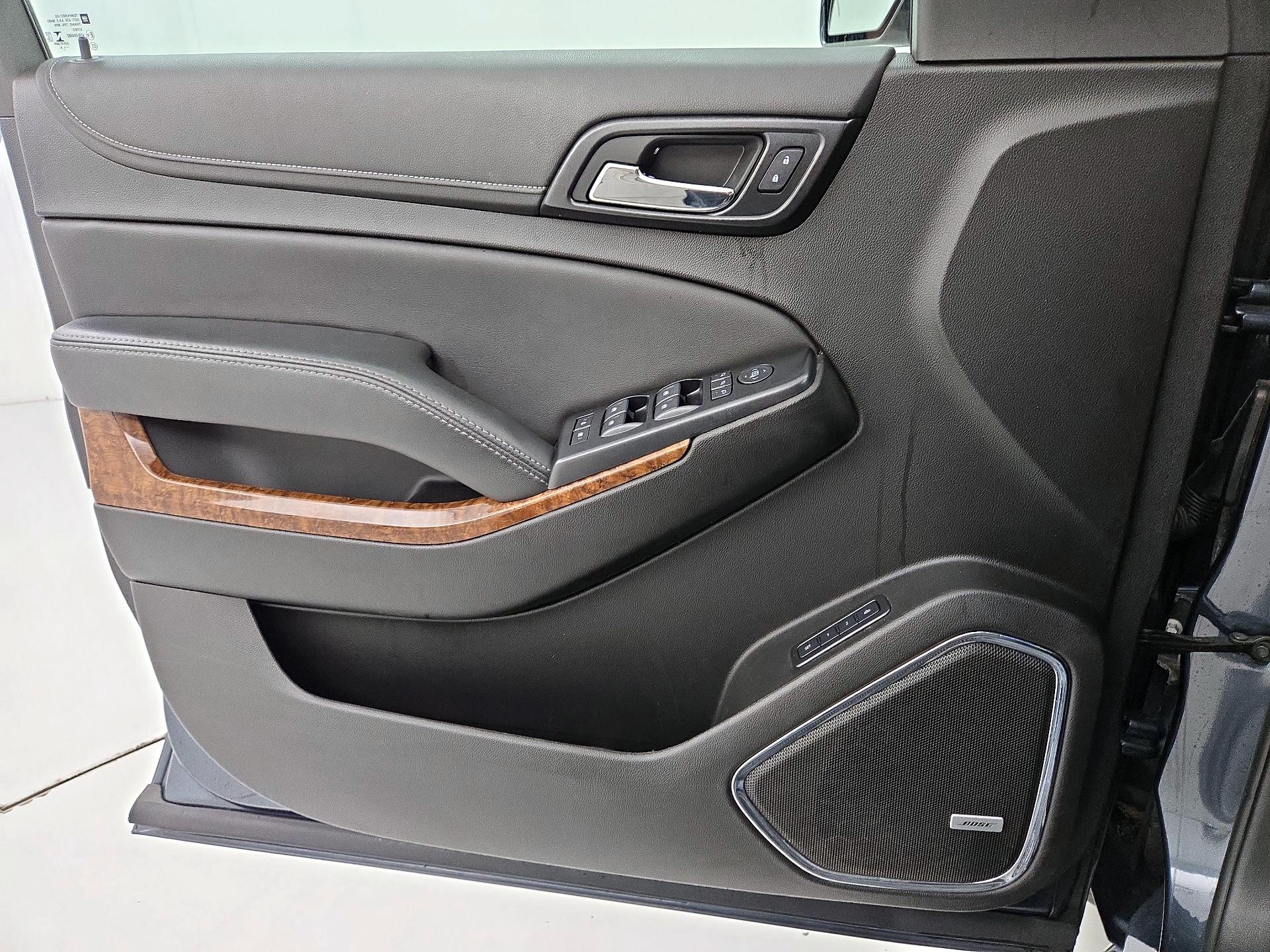 Thumbnail: 2019 Chevrolet Tahoe - 12