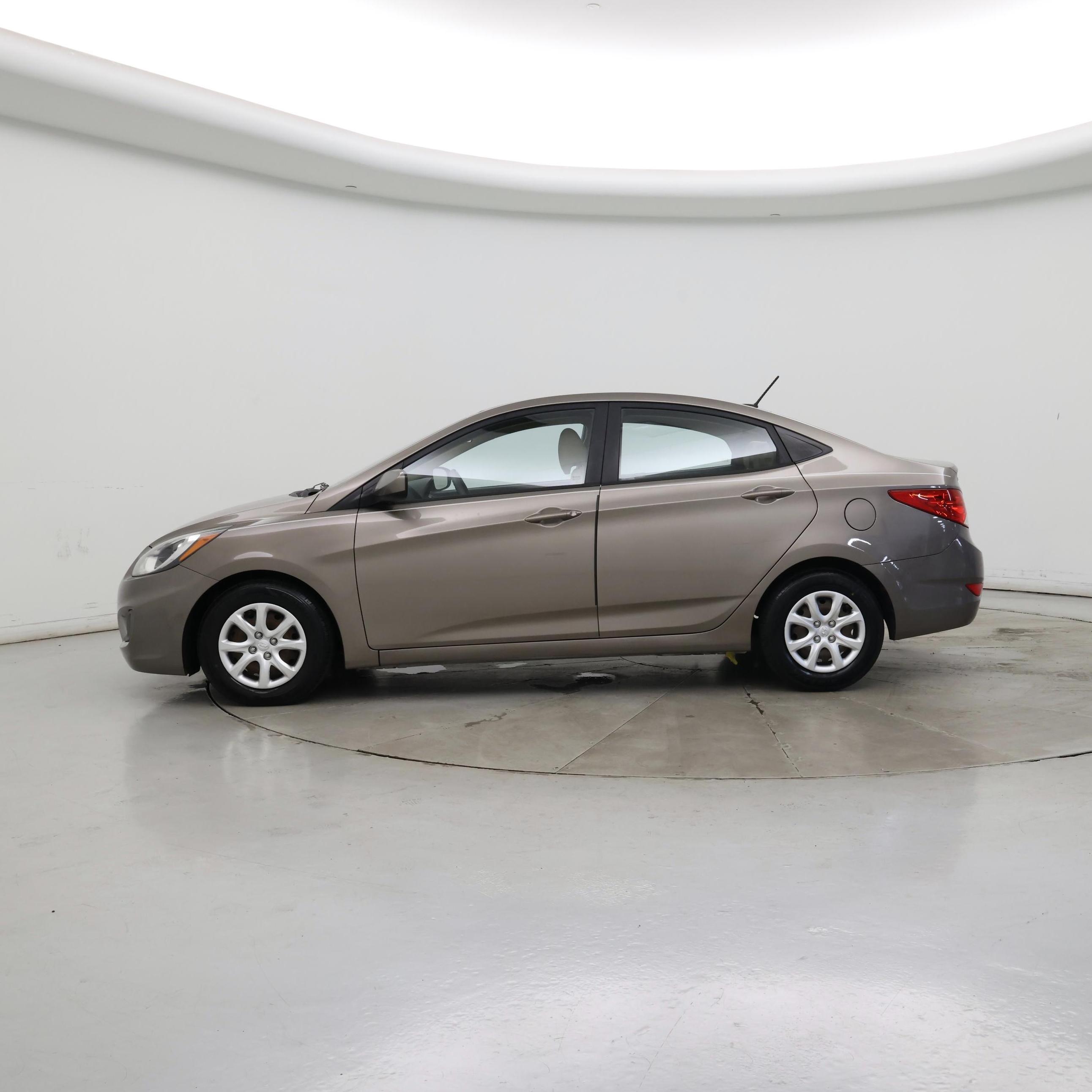 Thumbnail: 2014 Hyundai Accent - 3