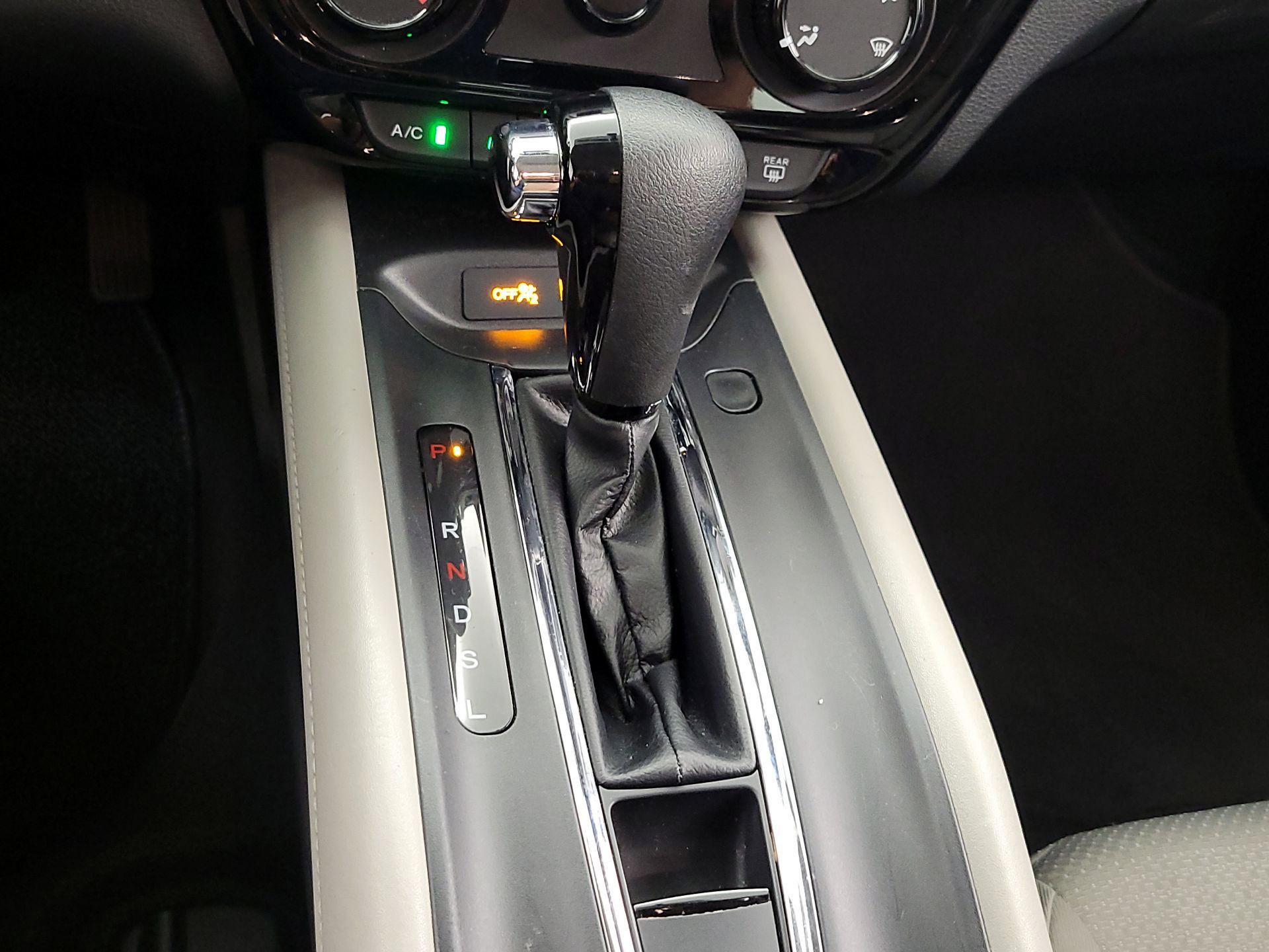 Thumbnail: 2019 Honda HR-V - 17