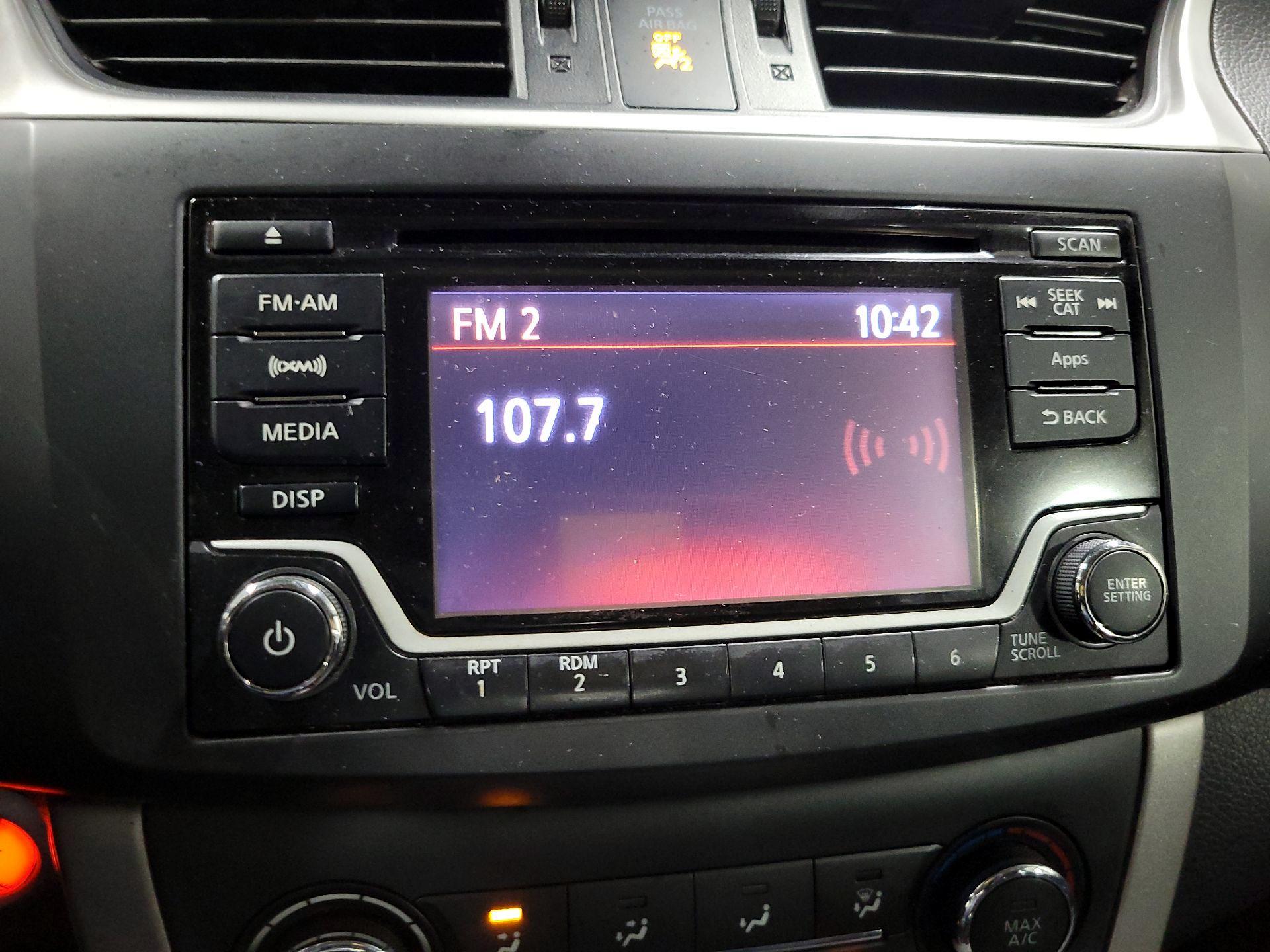 Thumbnail: 2015 Nissan Sentra - 15