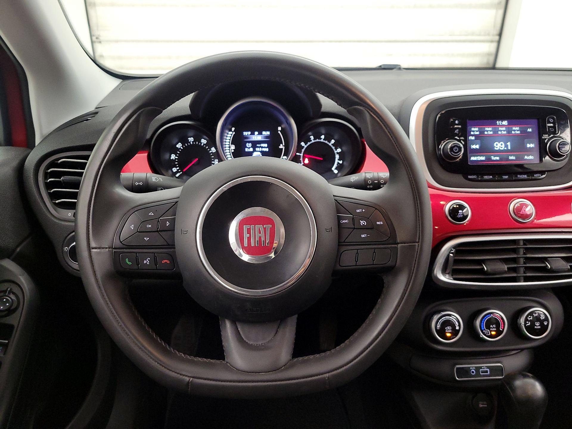 Thumbnail: 2016 Fiat 500X - 10