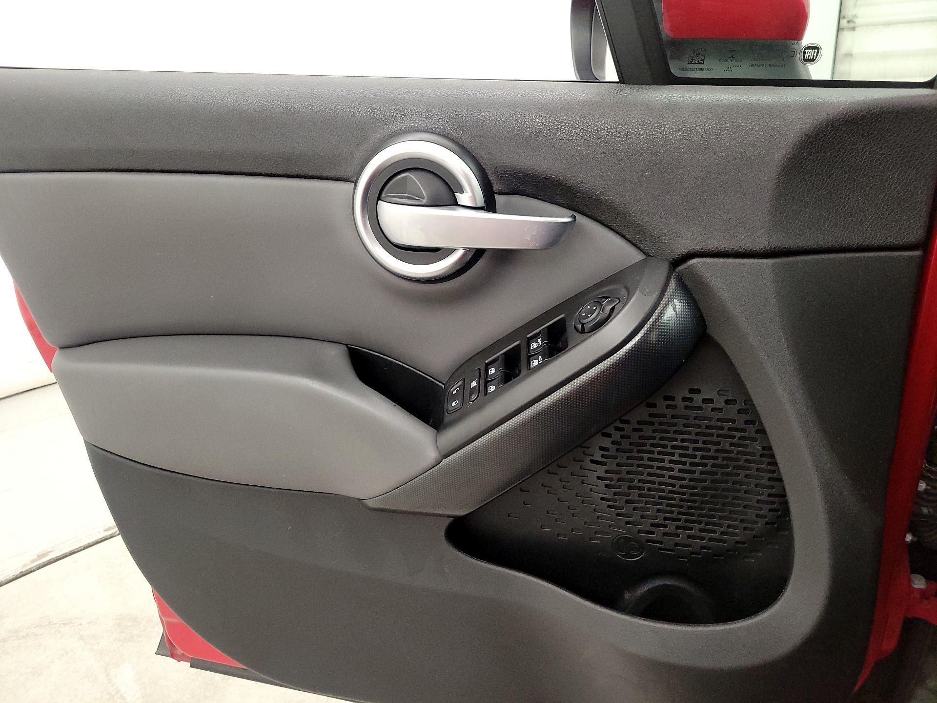 Thumbnail: 2016 Fiat 500X - 12
