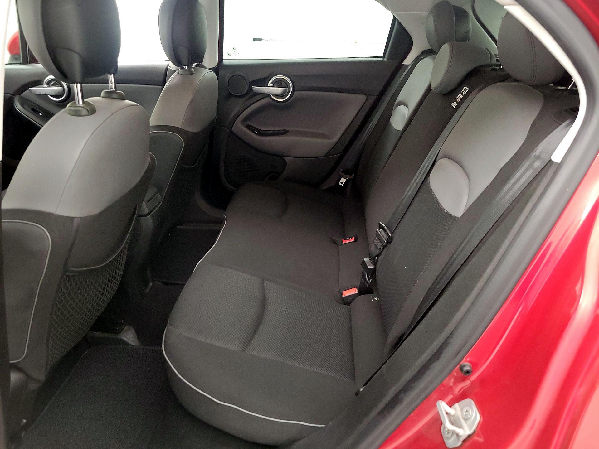 Thumbnail: 2016 Fiat 500X - 18