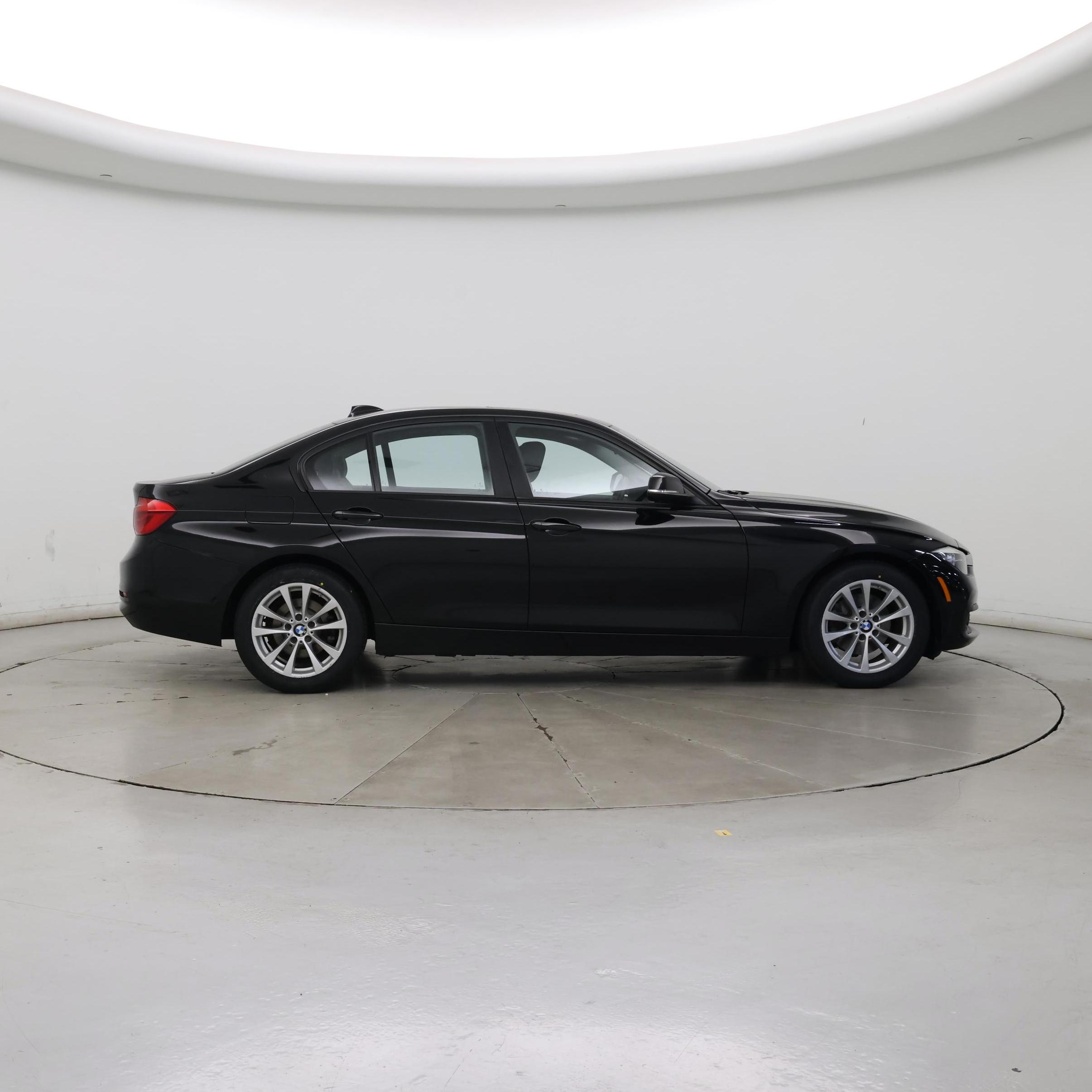 Thumbnail: 2017 BMW 3 Series - 7