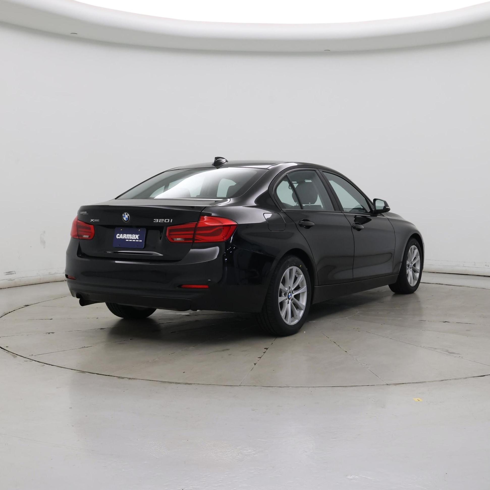 Thumbnail: 2017 BMW 3 Series - 8