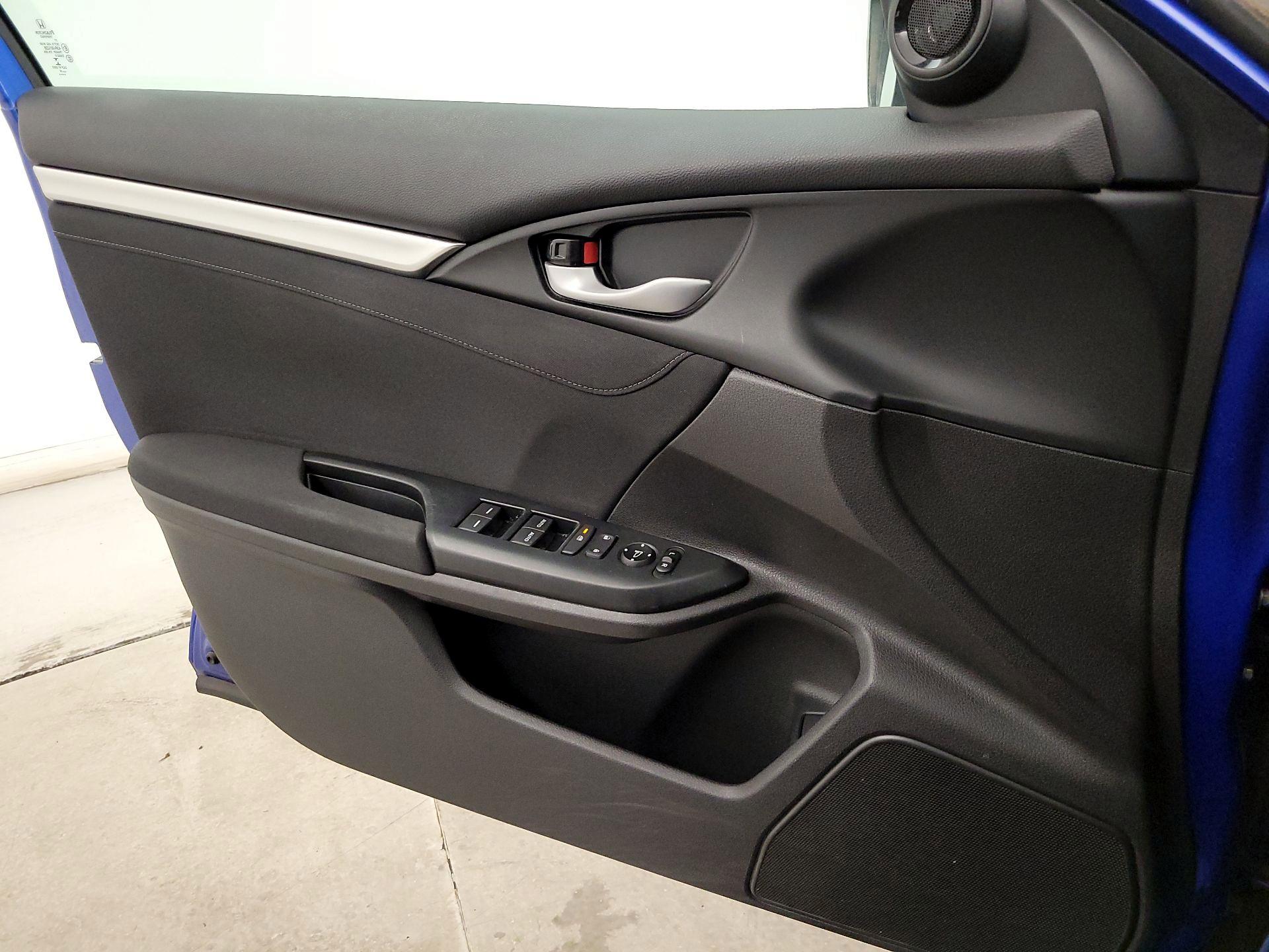 Thumbnail: 2016 Honda Civic - 12
