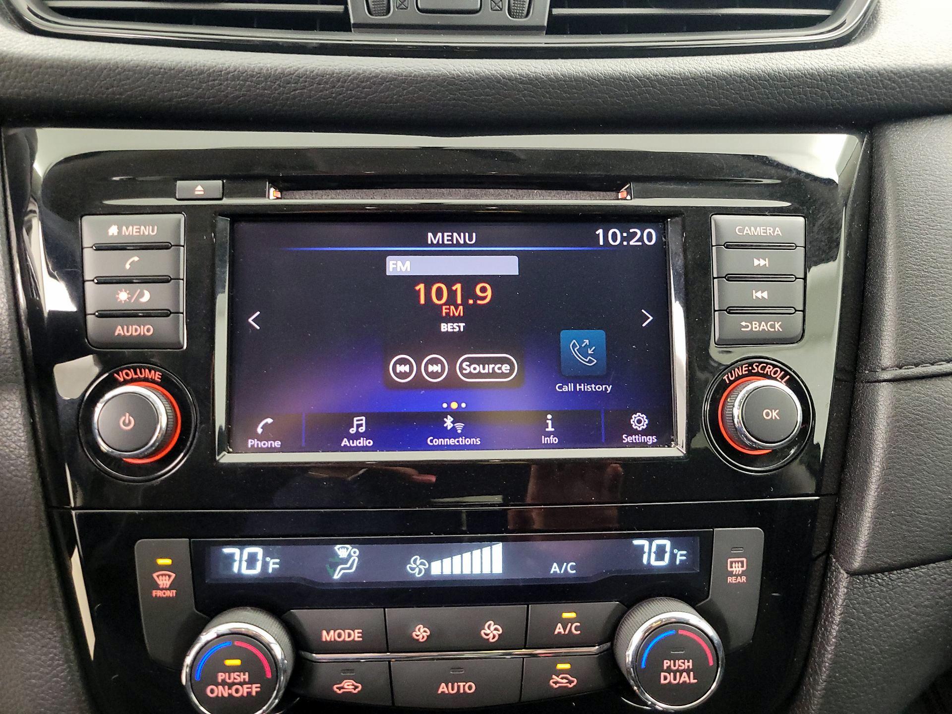 Thumbnail: 2018 Nissan Rogue - 15