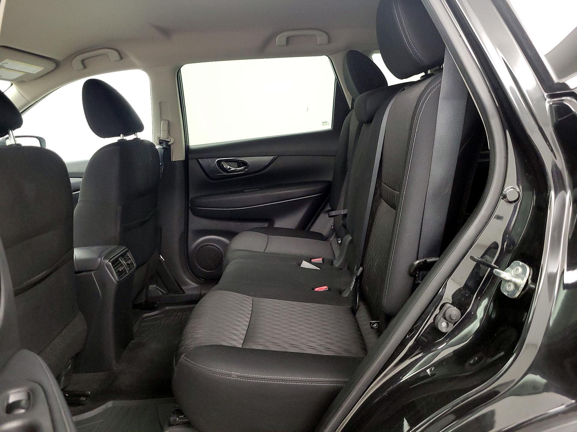 Thumbnail: 2018 Nissan Rogue - 19