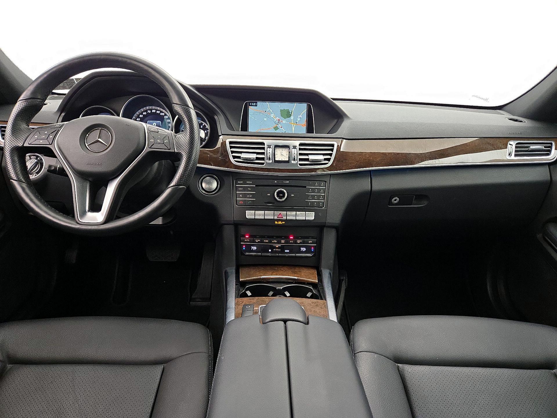 Thumbnail: 2016 Mercedes-Benz E-Class - 9