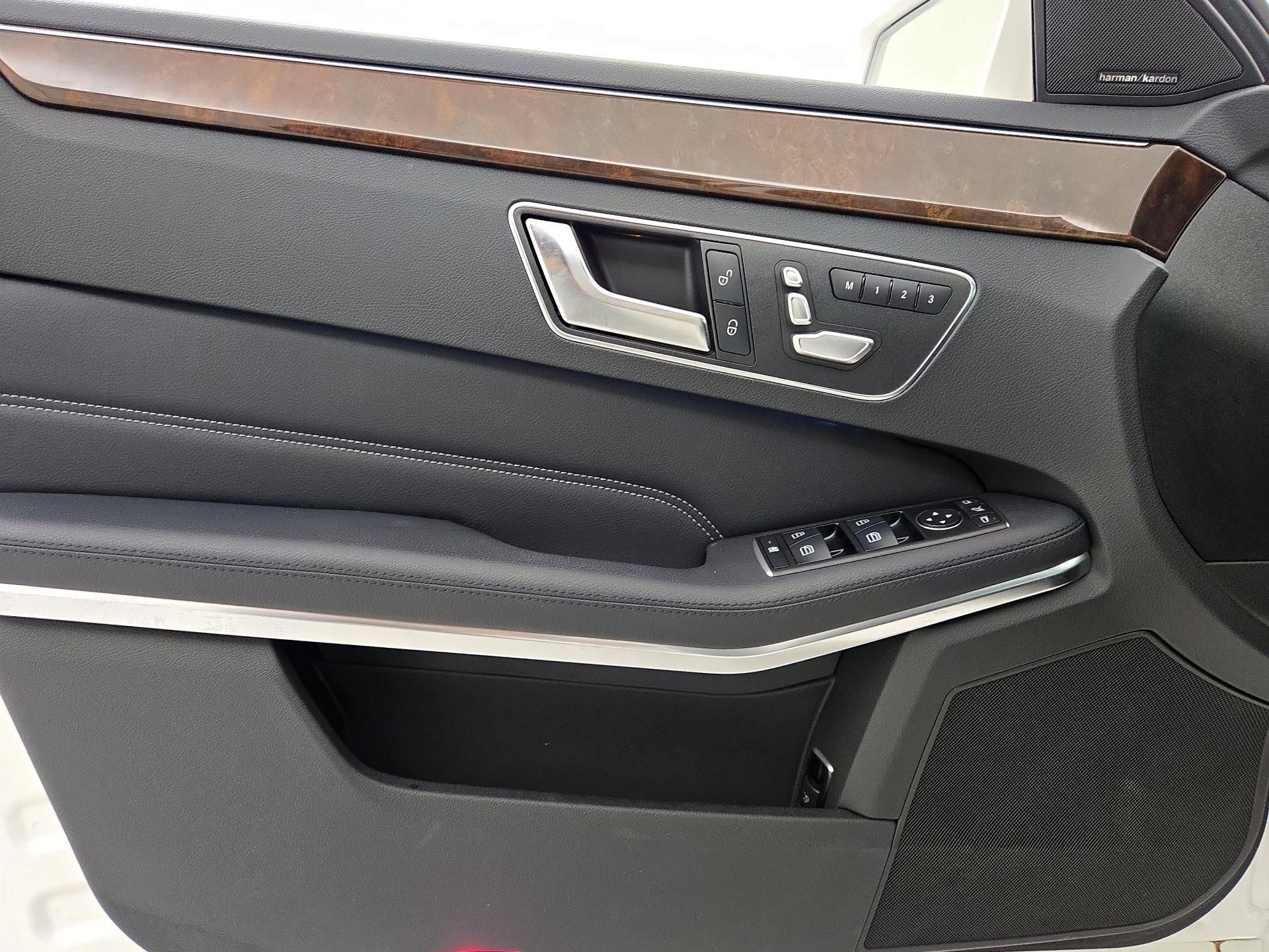 Thumbnail: 2016 Mercedes-Benz E-Class - 12