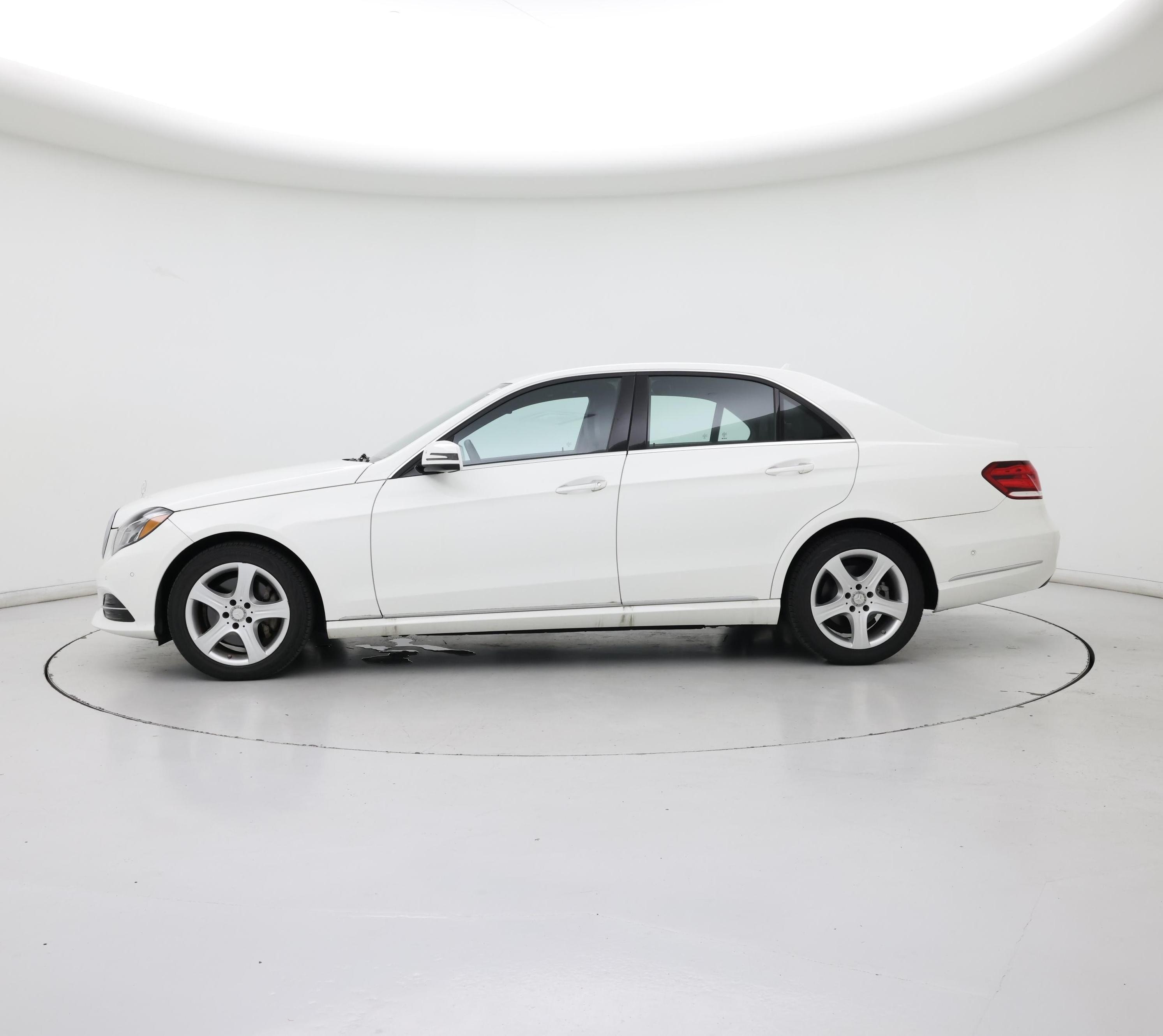 Thumbnail: 2016 Mercedes-Benz E-Class - 3