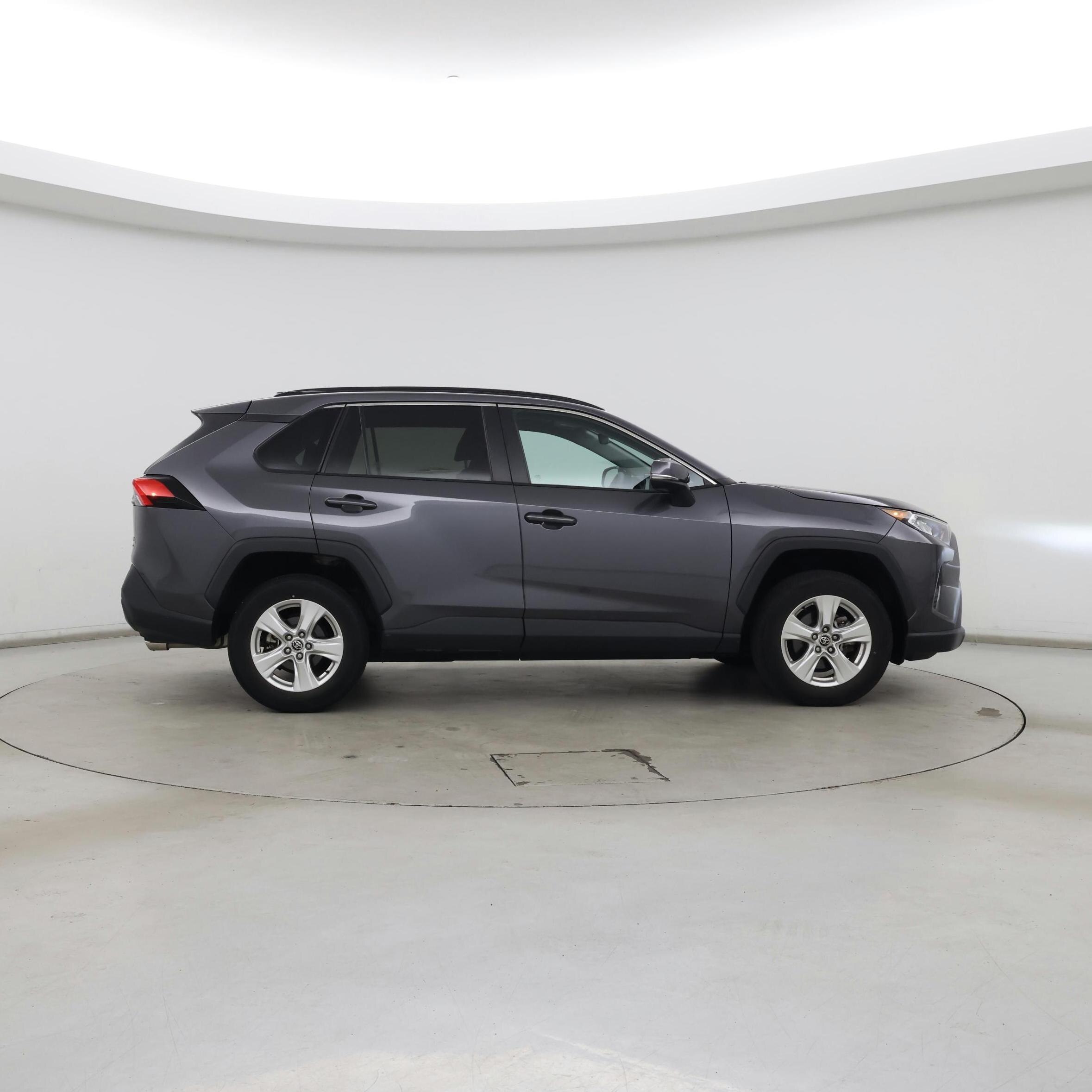 Thumbnail: 2021 Toyota RAV4 - 7