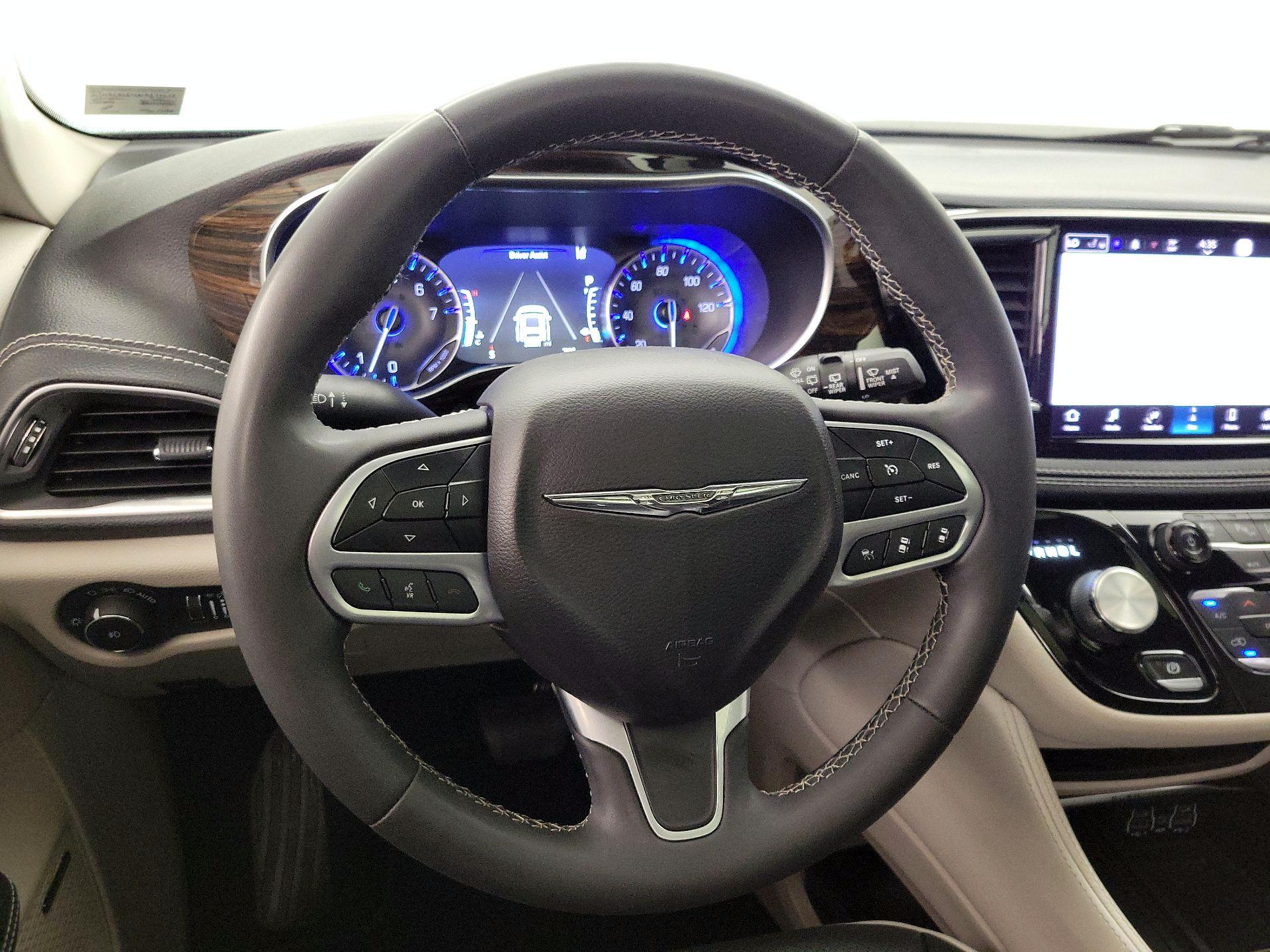Thumbnail: 2022 Chrysler Pacifica - 10