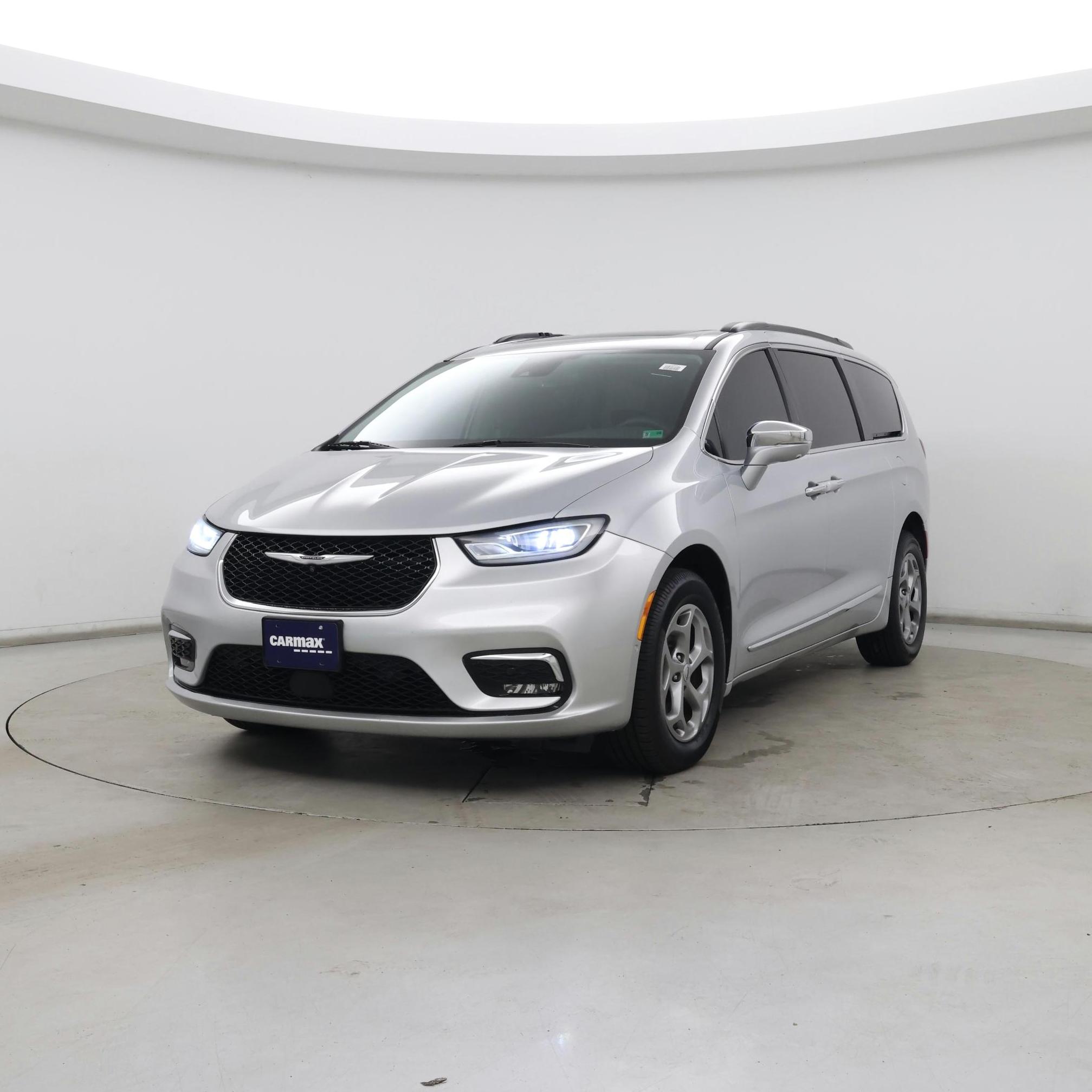 Thumbnail: 2022 Chrysler Pacifica - 4