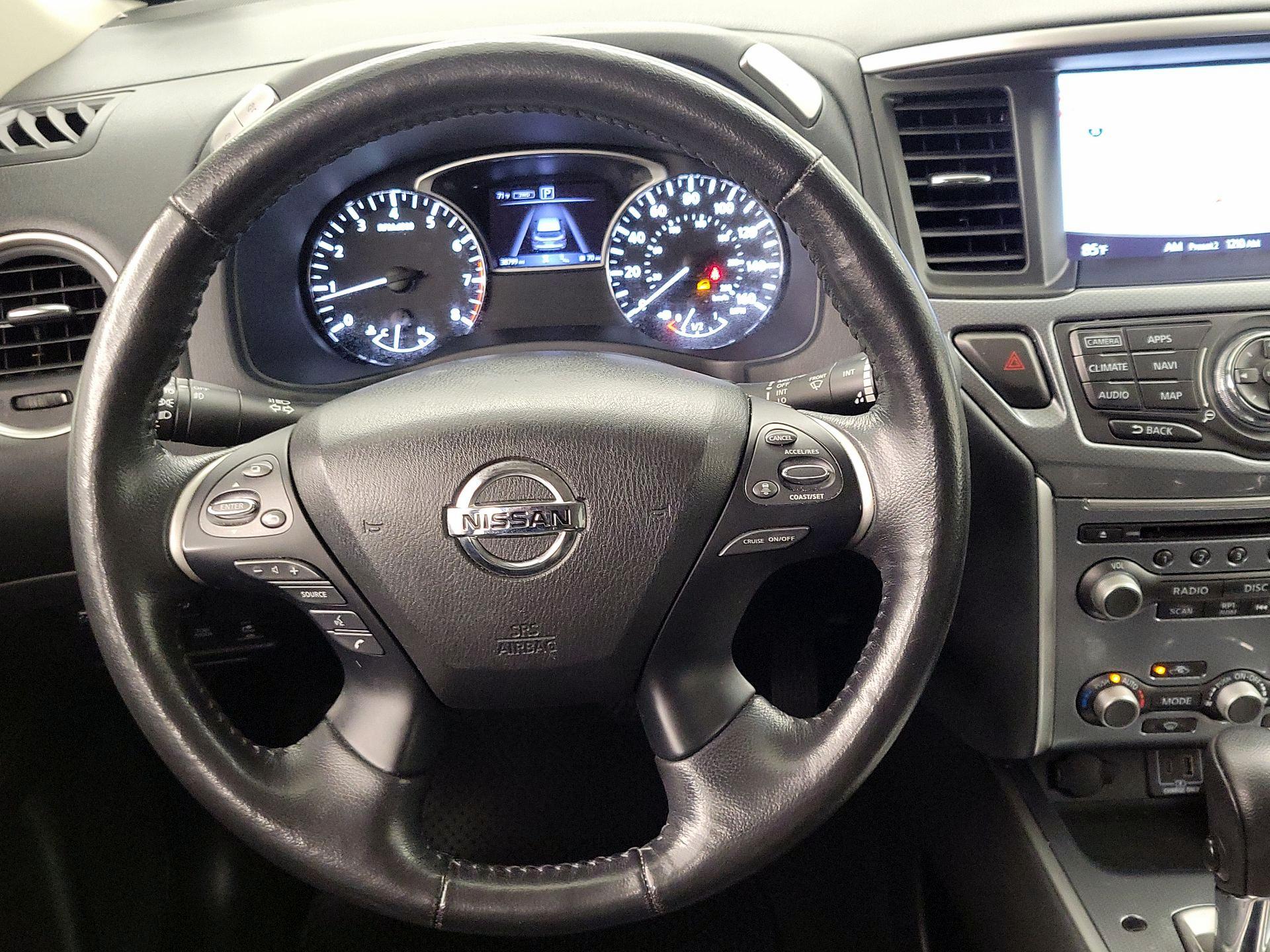 Thumbnail: 2020 Nissan Pathfinder - 10