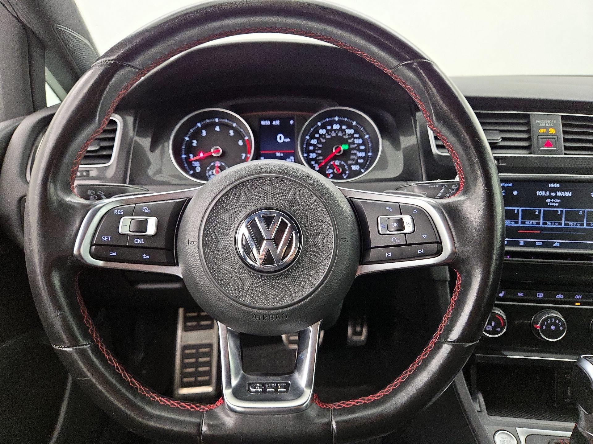 Thumbnail: 2017 Volkswagen Golf - 10