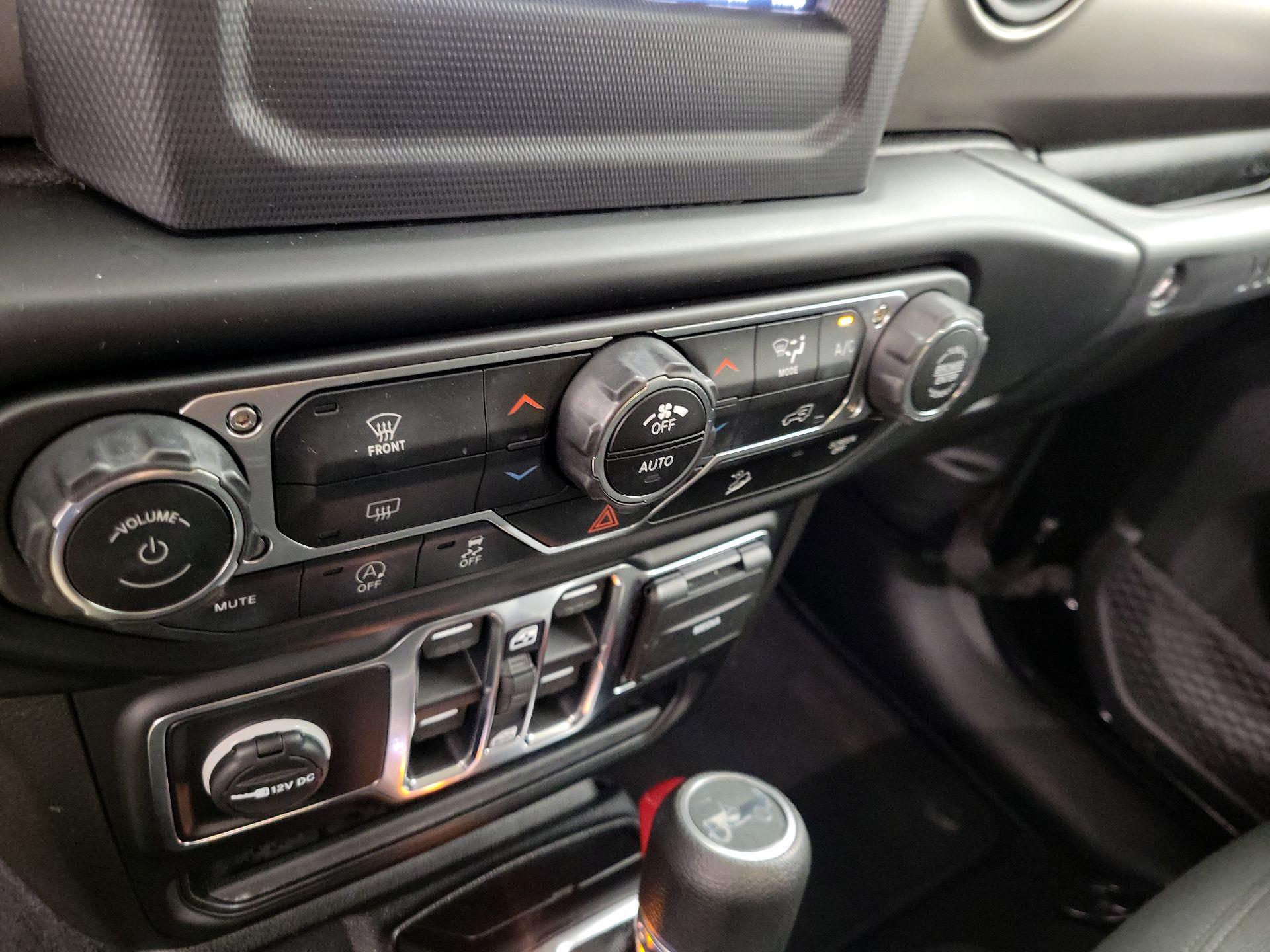 Thumbnail: 2020 Jeep Wrangler - 16